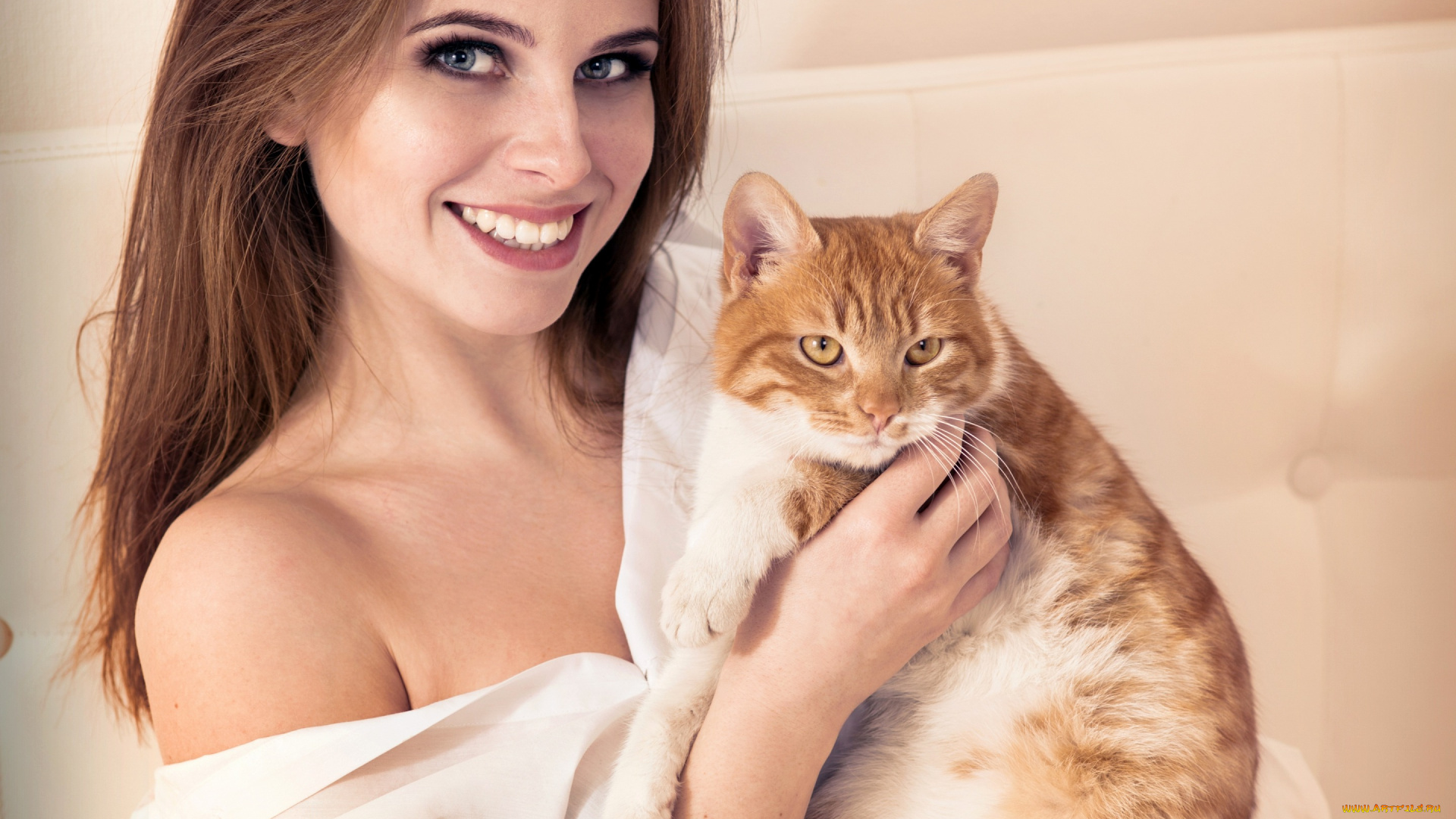 девушки, -unsort, , лица, , портреты, поза, берет, шатенка, жилетка, красотка, прическа, мех, макияж, девушка, перчатки, фон