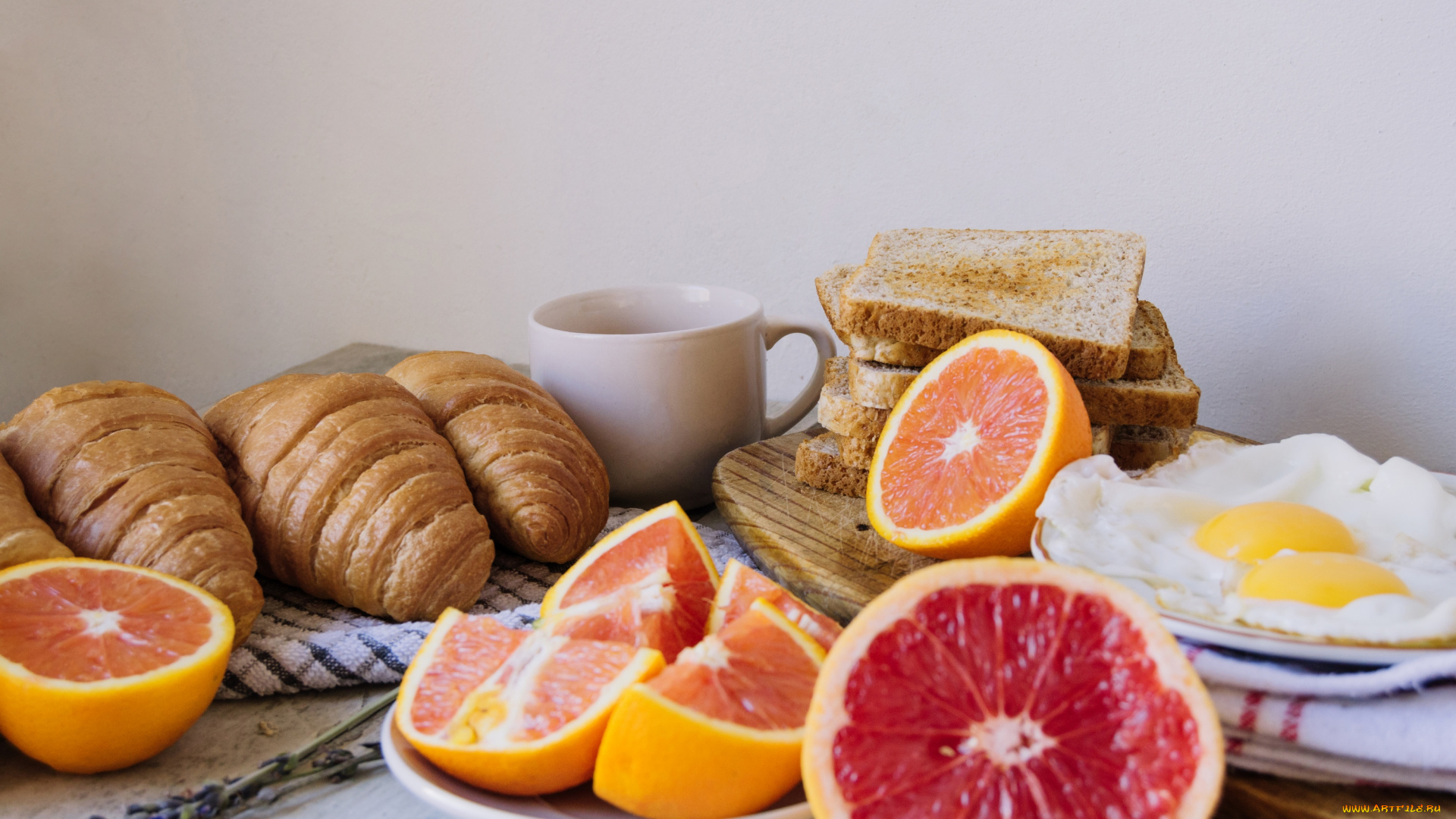 еда, разное, цитрусы, круассаны, скатерть