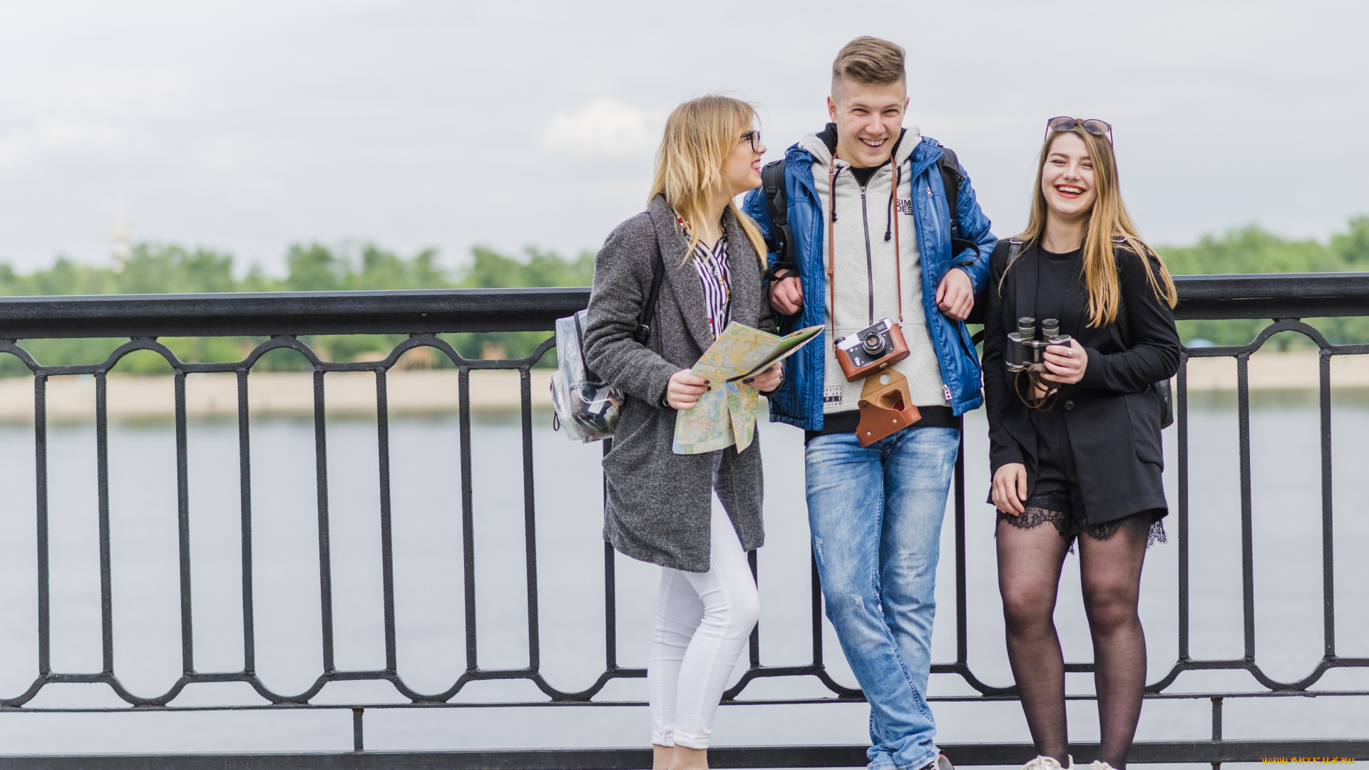 разное, люди, парень, девушки, город, мост, река, карта