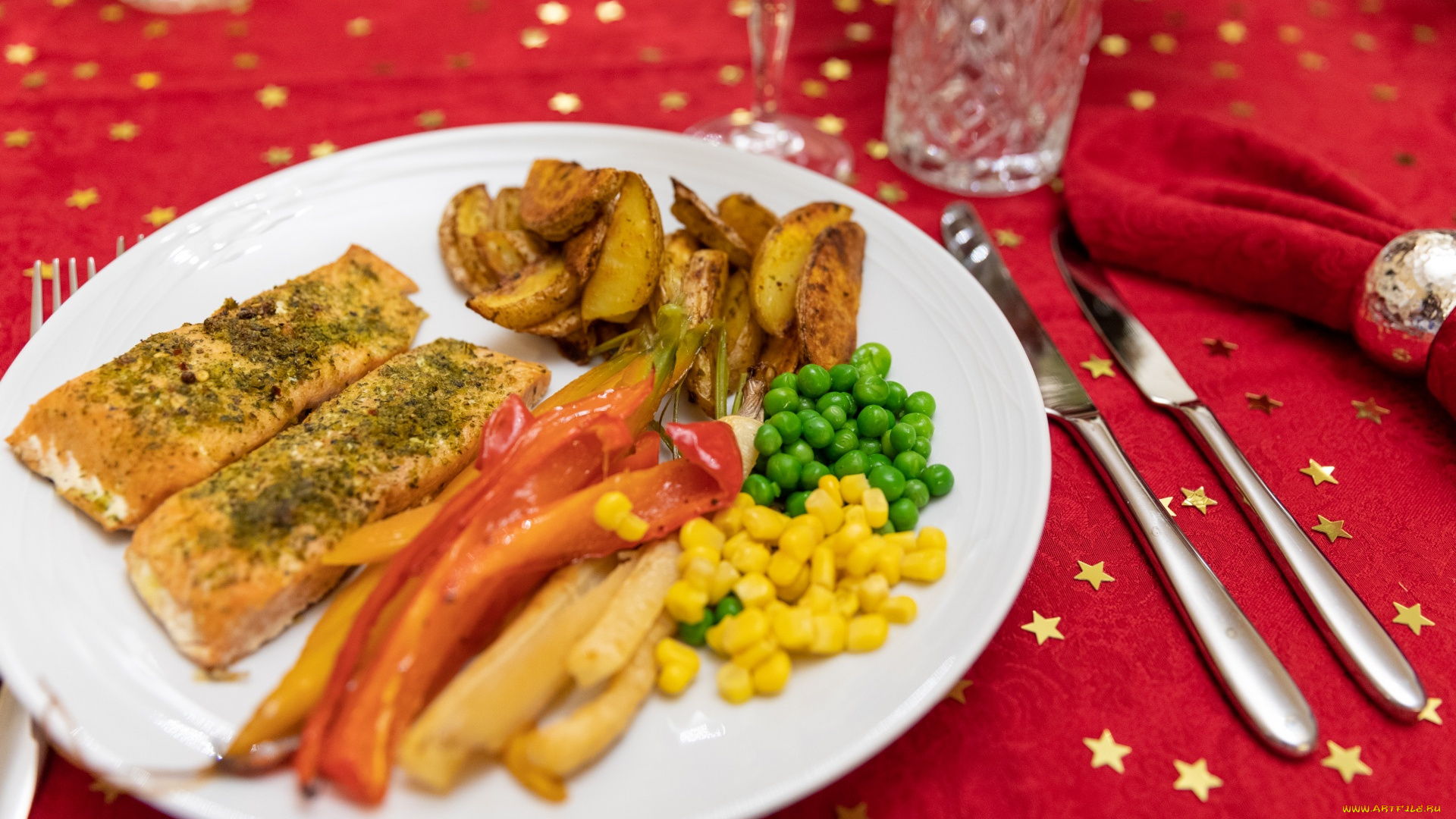 еда, рыбные, блюда, , с, морепродуктами, лосось, горошек, картофель, кукуруза, перец