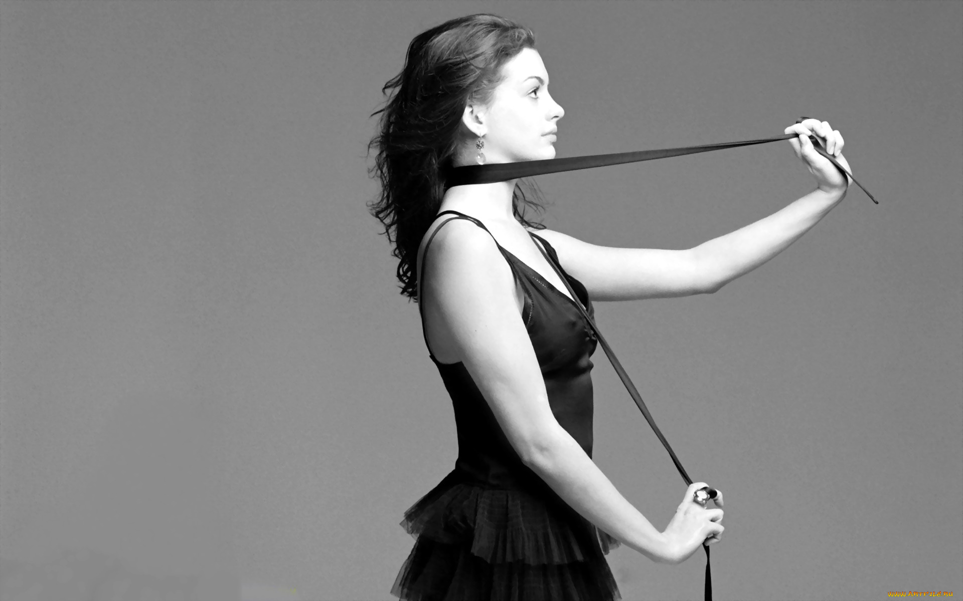 девушки, anne, hathaway, лента, платье, черно-белая, актриса
