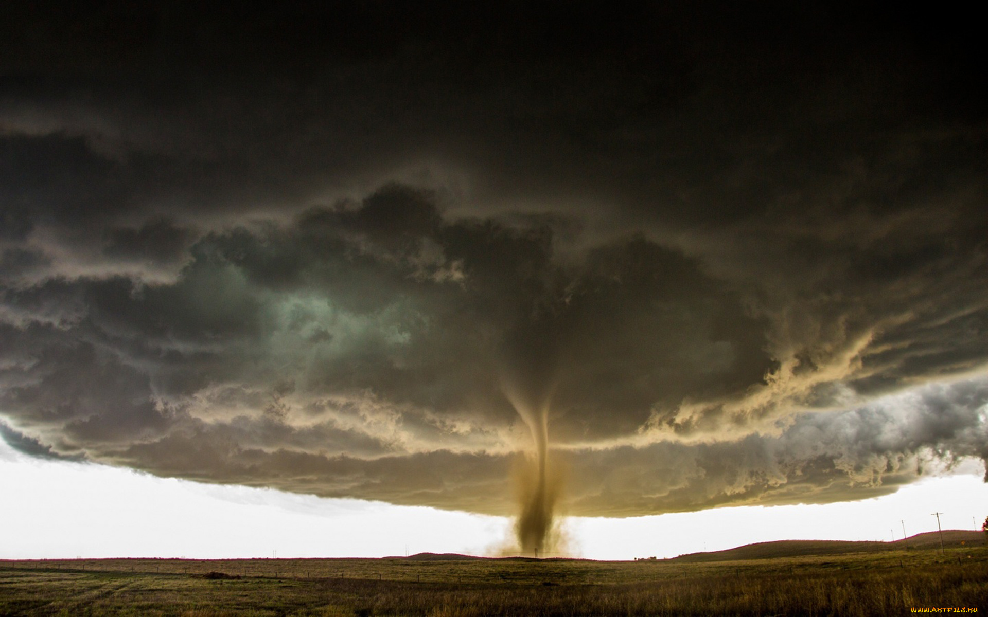 природа, стихия, торнадо, смерч, буря, небо, горизонт, ветер, ураган, бедствие, облака, непогода, дождь, ливень, чёрные