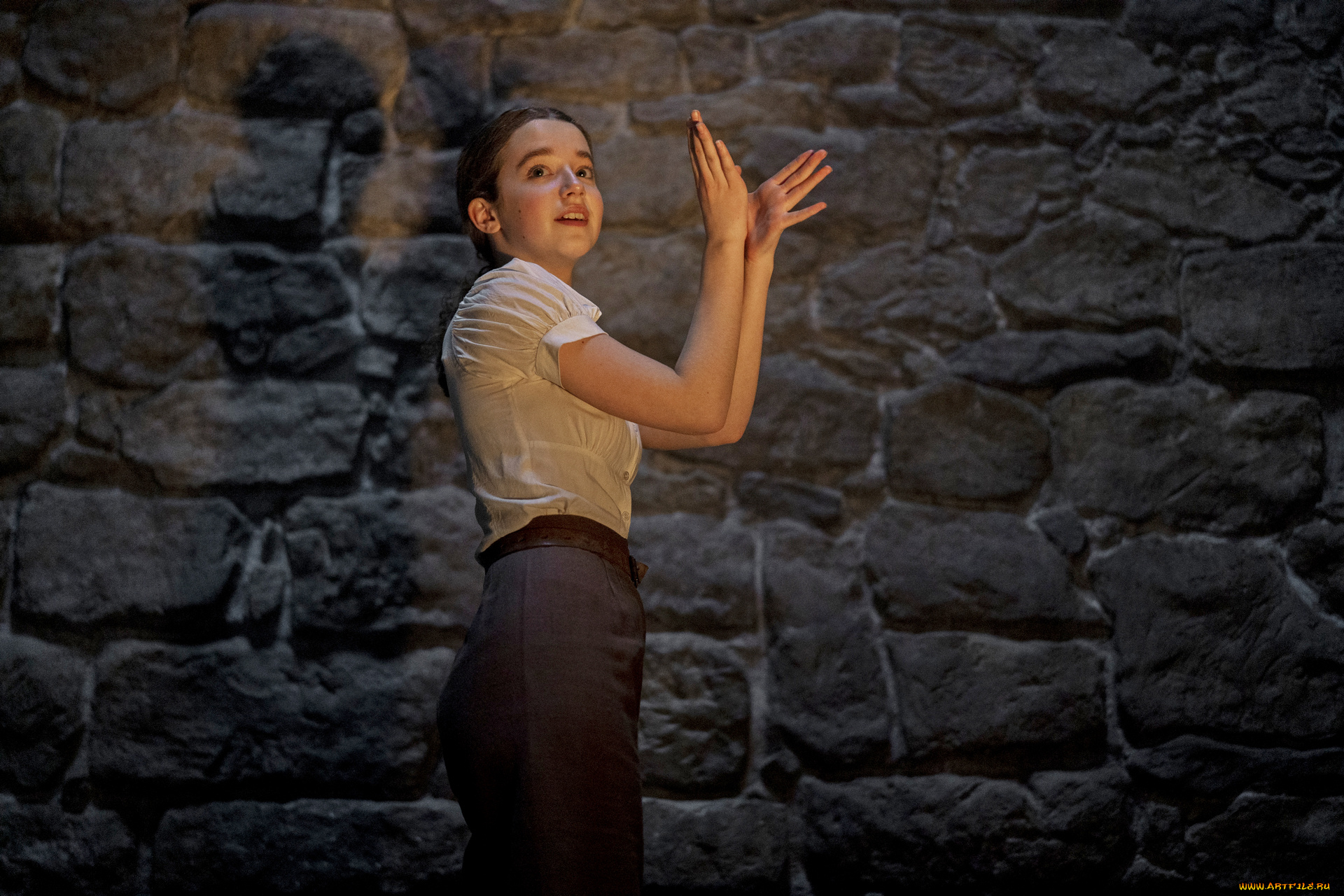 white, bird, , , 2023, , кино, фильмы, white, bird, белая, птица, новое, чудо, драма, семейный, военный, биография, ariella, glaser