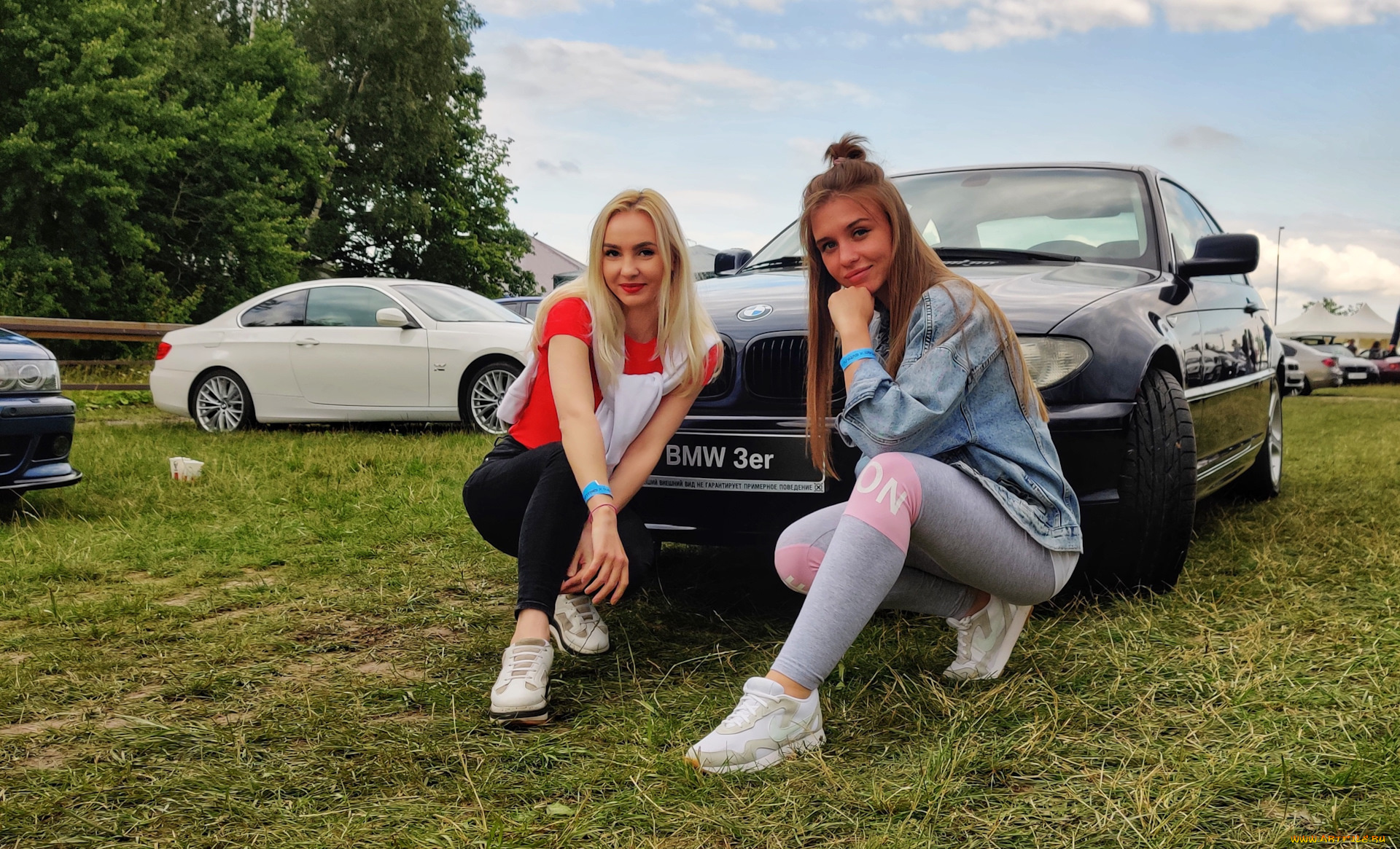 девушки, и, авто, автомобили, -авто, с, девушками, девушки, женщины, две, вместе, разные, сексуальные, модели, звёзды, позируют, разная, обувь, верхняя, стильная, одежда, нижнее, эротическое, бельё, трусы, лифчик, аксессуары, макияж, колготки, чулки, и, множество, элементов, на, фотографии