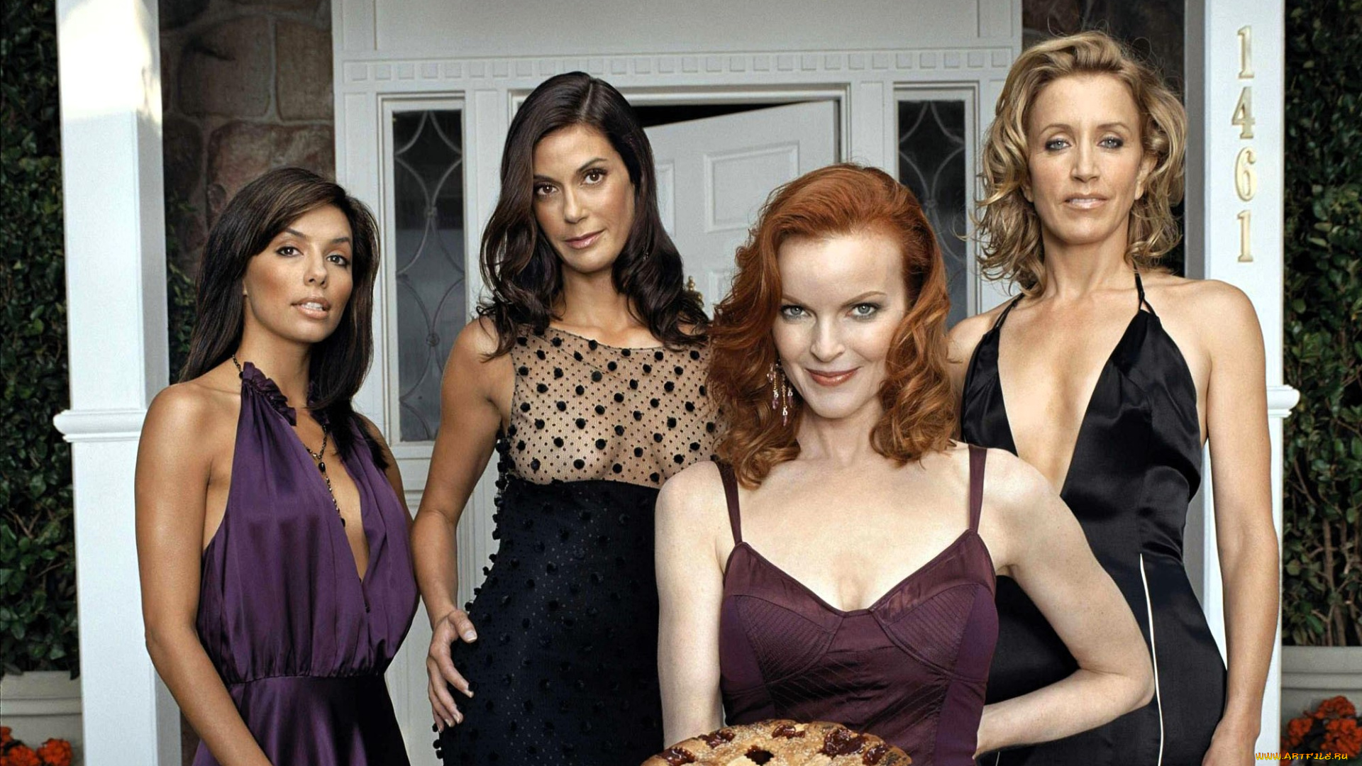 кино, фильмы, desperate, housewives, женщины, домохозяйки, пирог, дверь, дом
