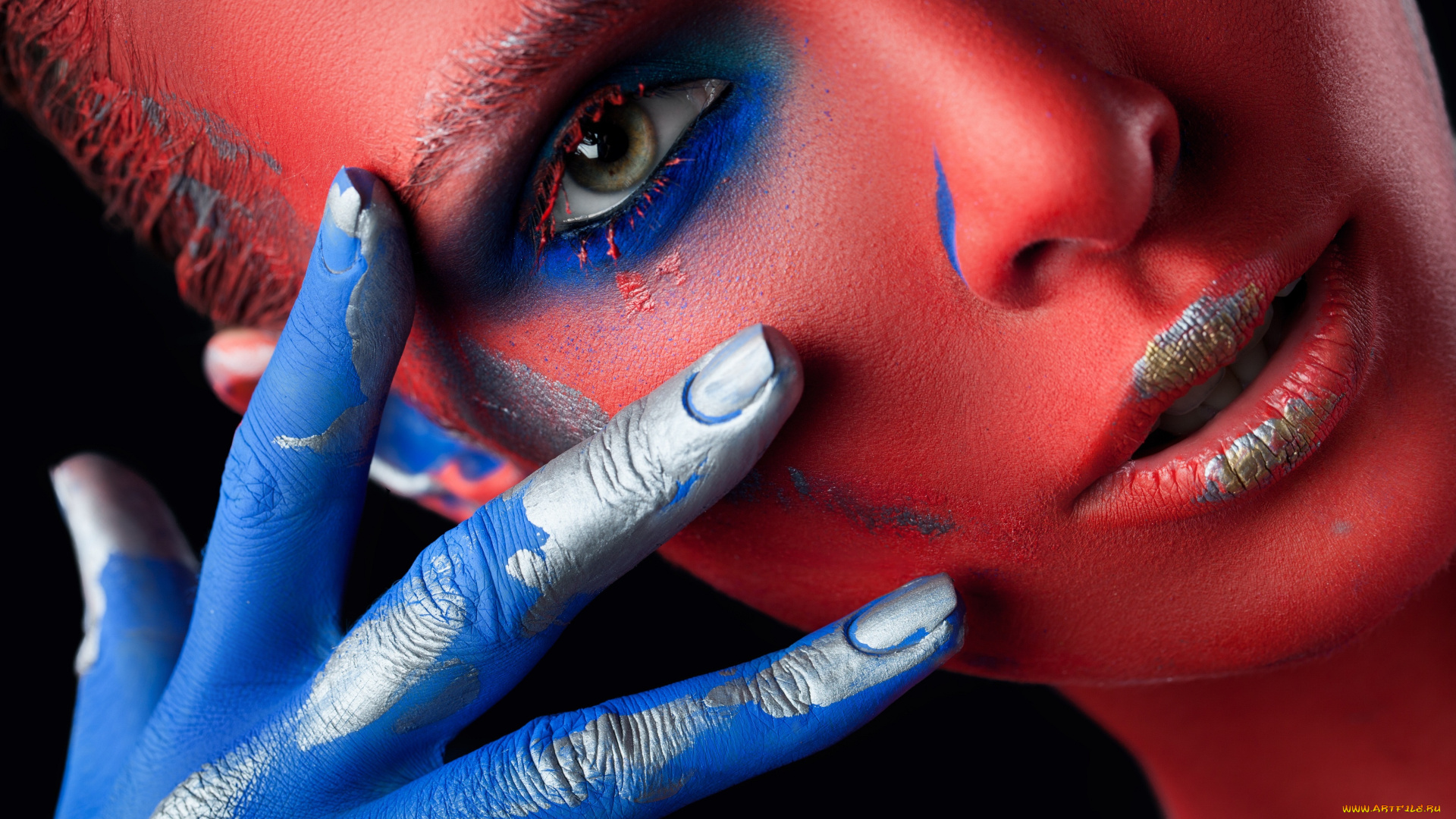 девушки, -unsort, , креатив, взгляд, фон, рука, лицо, цвета, краски, девушка, стиль