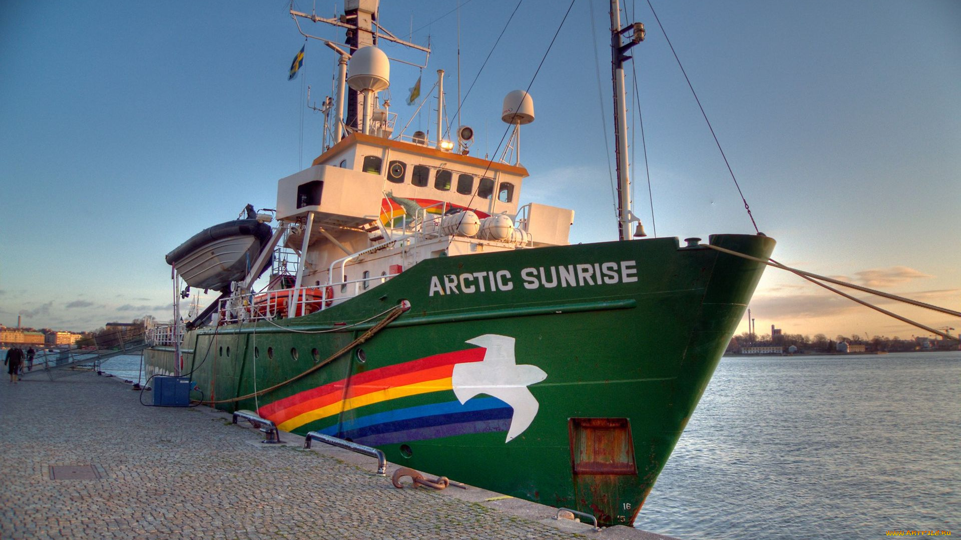 корабли, баркасы, буксиры