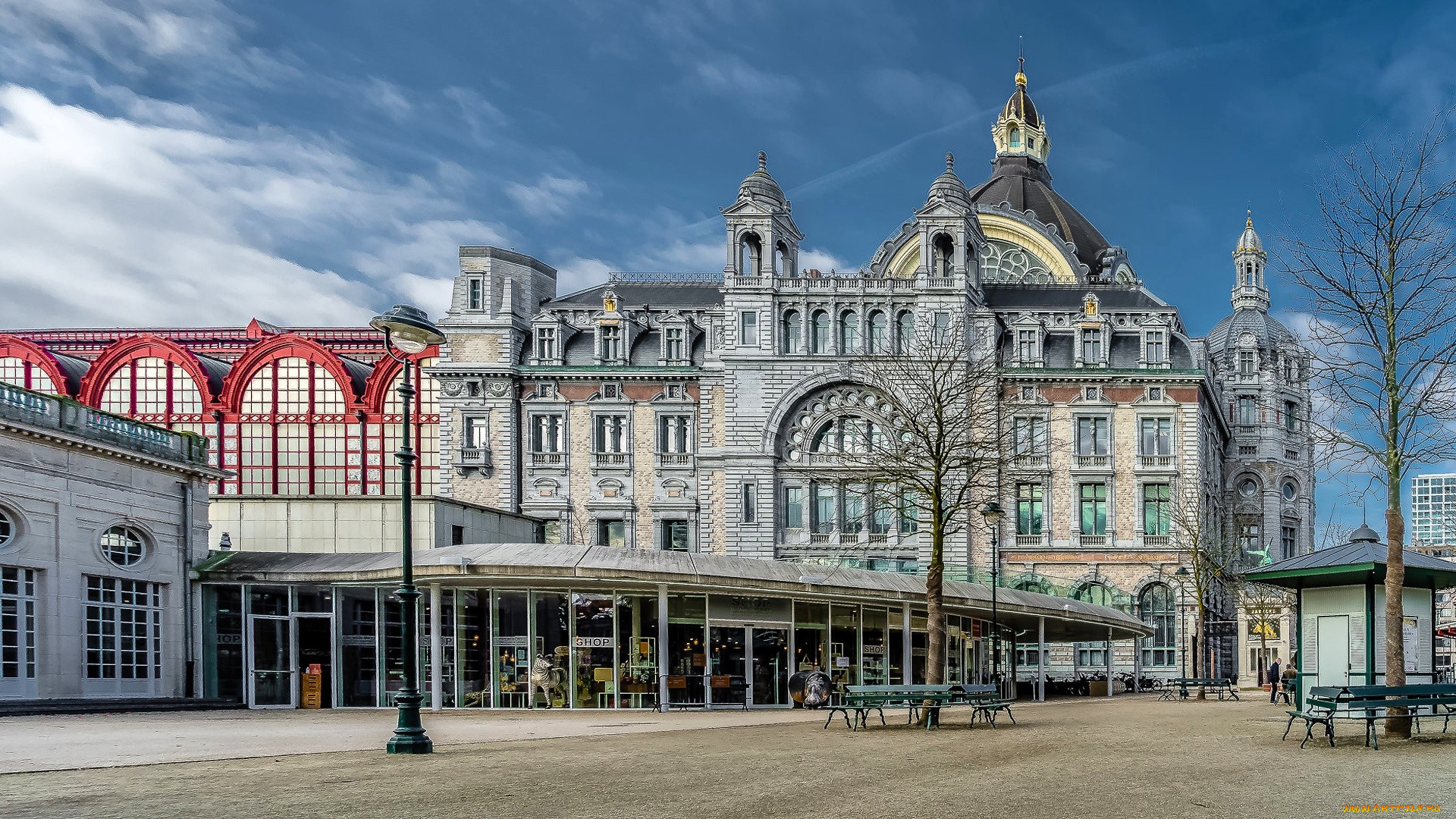города, антверпен, , бельгия, здание, кафе, вокзал, площадь, фонари, деревья, скамейки