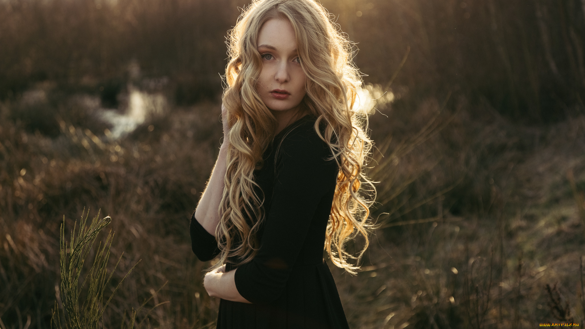 сексуальная, девушка, девушки, -, лица, , портреты, девушка, женщина, блондинка, светловолосая, сексуальная, модель, звезда, позирует, разная, обувь, верхняя, стильная, одежда, нижнее, эротическое, бельё, трусы, лифчик, колготки, чулки, аксессуары, макияж, и, множество, элементов, на, фотографии