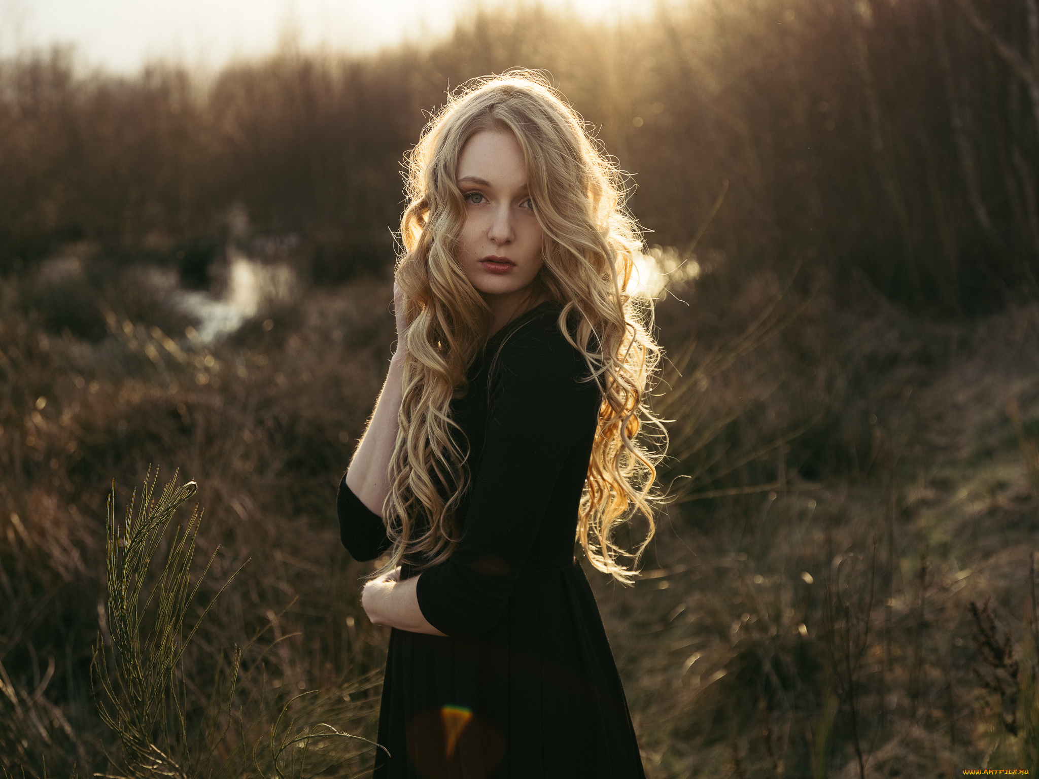 сексуальная, девушка, девушки, -, лица, , портреты, девушка, женщина, блондинка, светловолосая, сексуальная, модель, звезда, позирует, разная, обувь, верхняя, стильная, одежда, нижнее, эротическое, бельё, трусы, лифчик, колготки, чулки, аксессуары, макияж, и, множество, элементов, на, фотографии