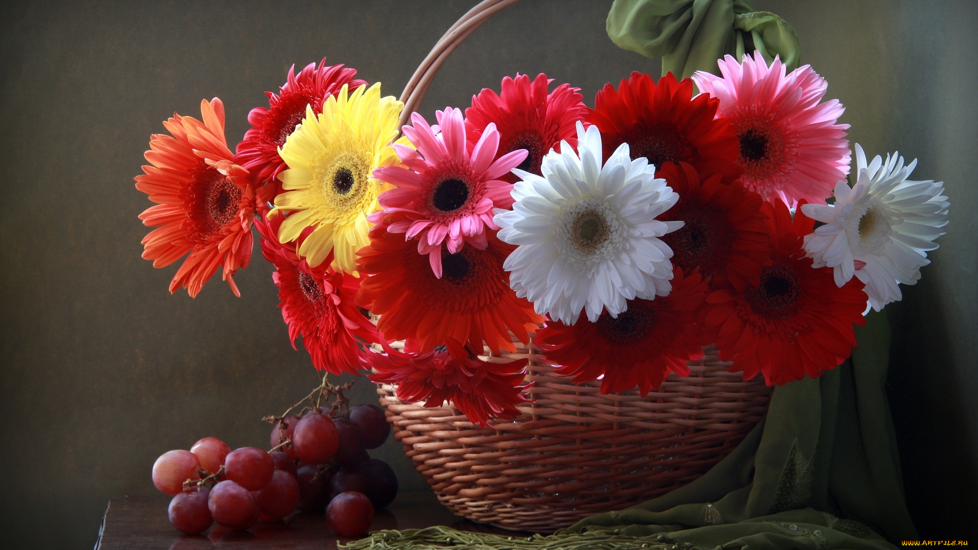 цветы, герберы, виноград, корзина