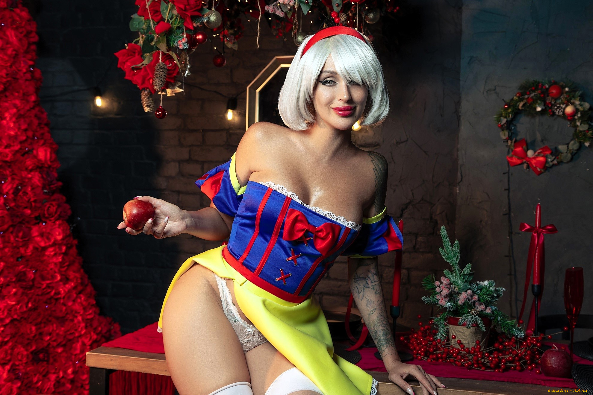 девушки, valery, himera, , lera, himera, образ, косплей, наряд, костюм, белоснежка, яблоко, чулки, белье, новый, год, украшения