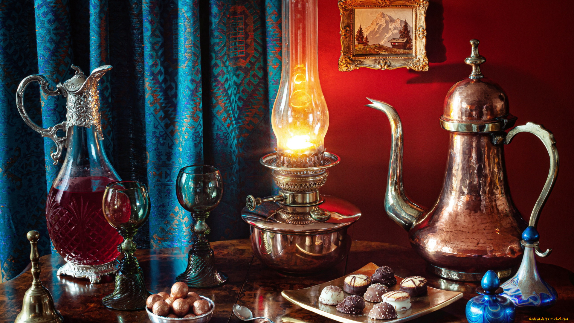 еда, натюрморт, кувшин, кофейник, вино, конфеты, лампа