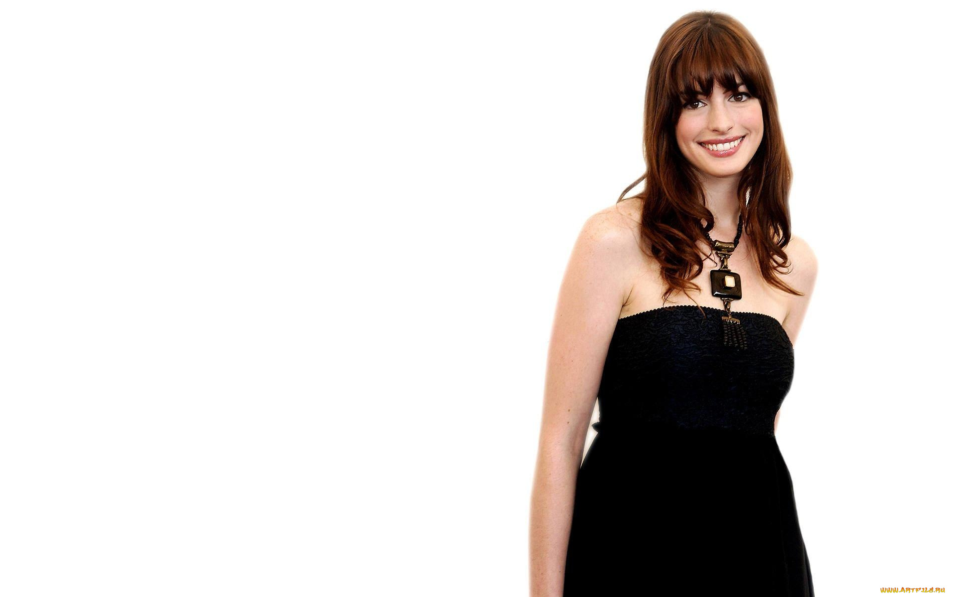 девушки, anne, hathaway, актриса, шатенка, ожерелье, платье