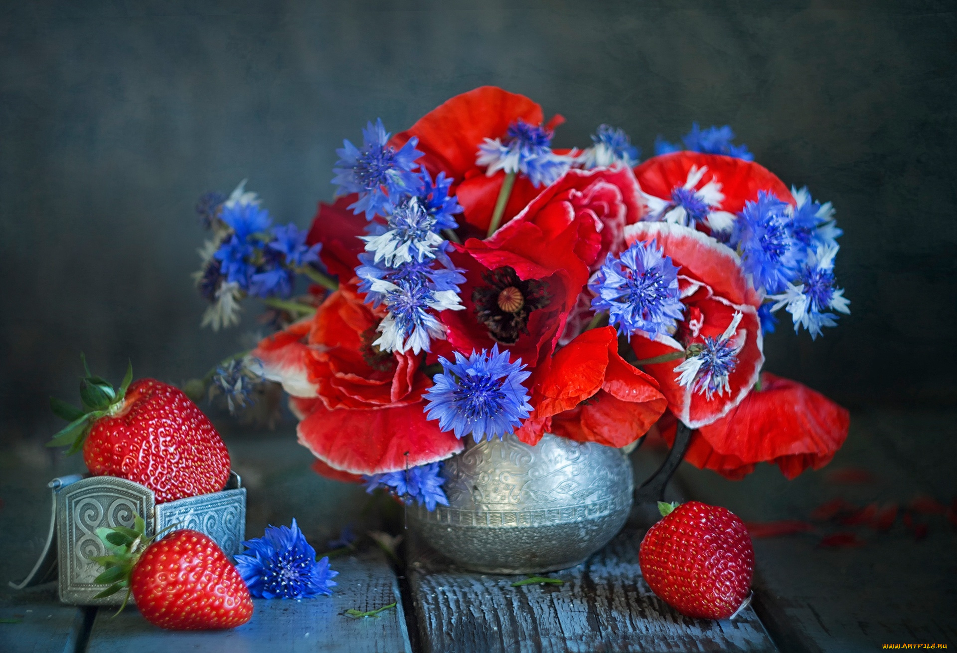 еда, клубника, , земляника, васильки, ягоды, маки