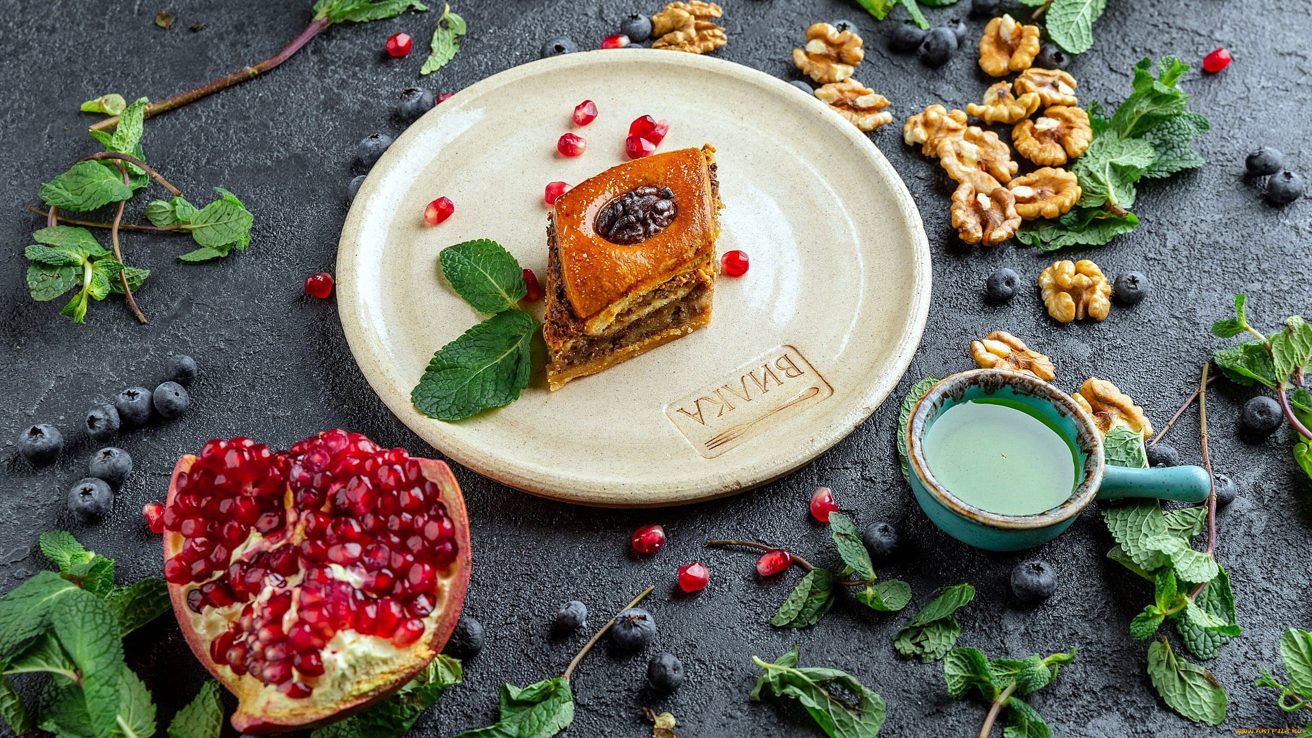 еда, пирожные, , кексы, , печенье, мята, пирожное, гранат, орехи