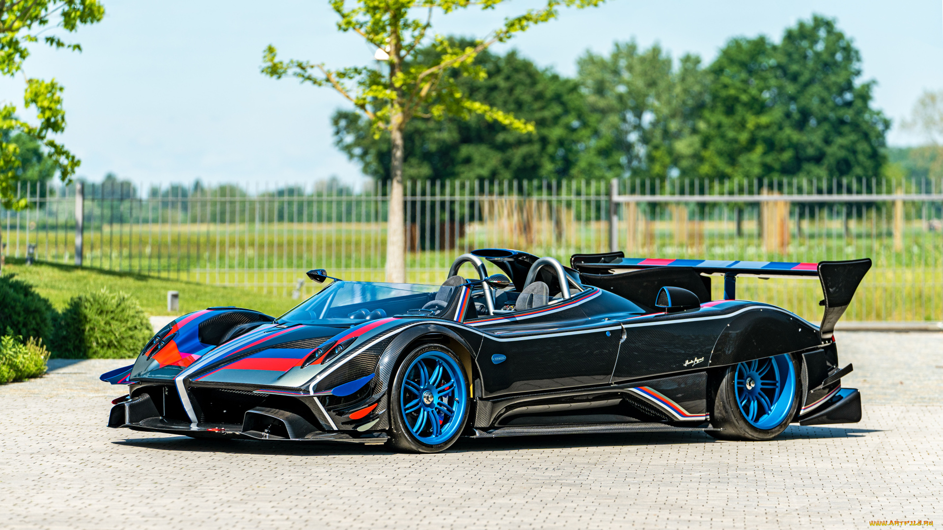 автомобили, pagani