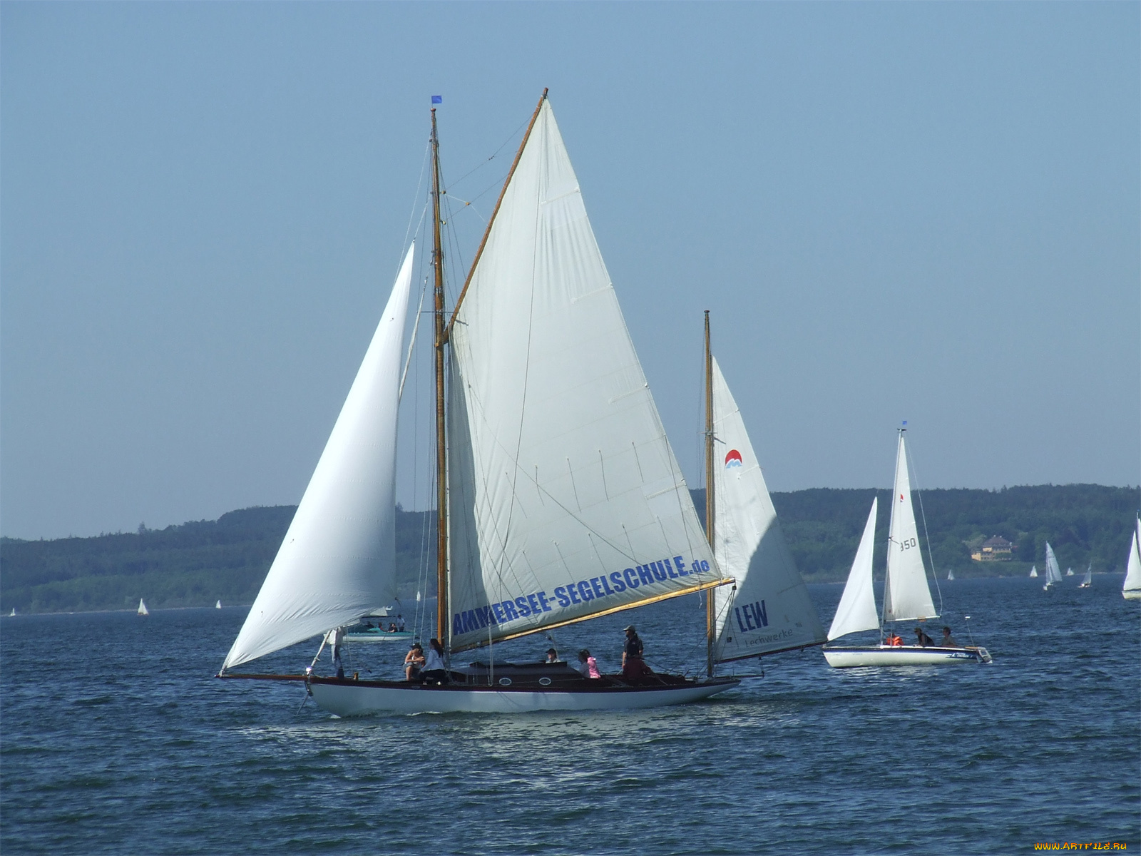 корабли, Яхты