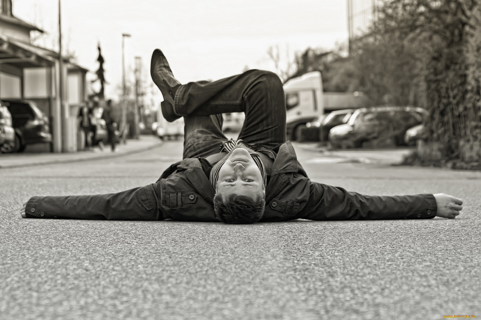 мужчины, -, unsort, дорога, парень, лежит, чёрно-белая, улица