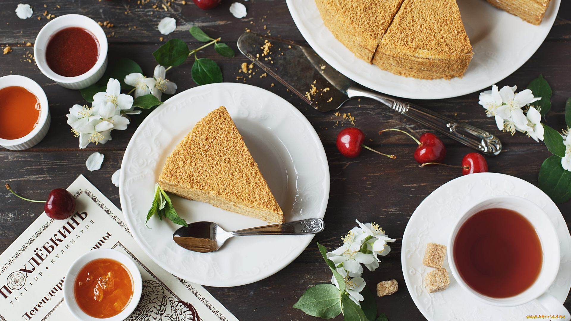 еда, торты, медовик, торт, чай, вишня, цветы