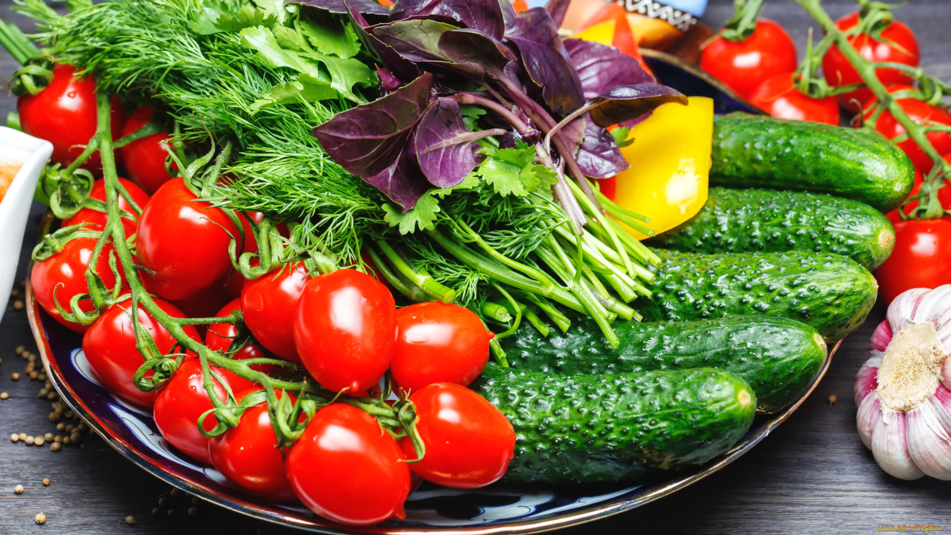 еда, овощи, чеснок, огурцы, помидоры, укроп, базилик