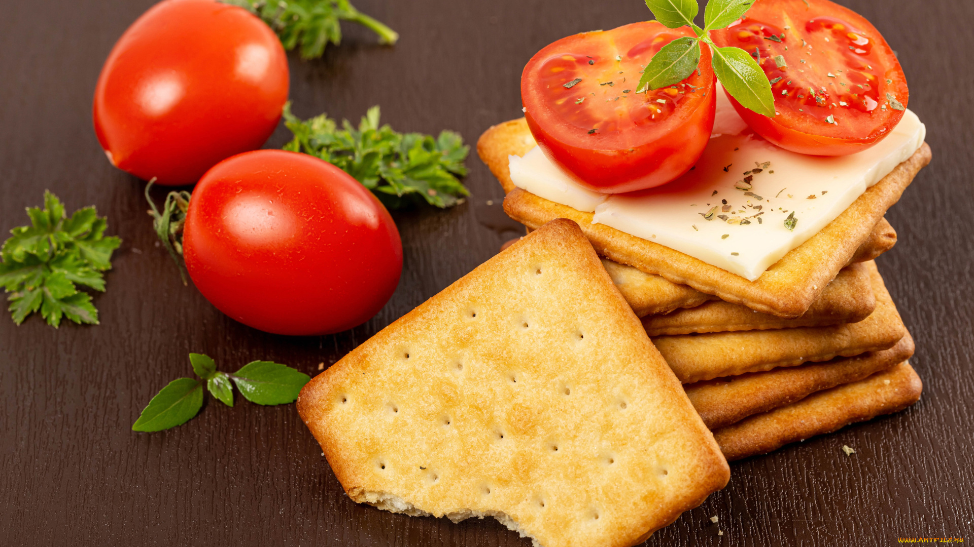 еда, помидоры, печенье, зелень