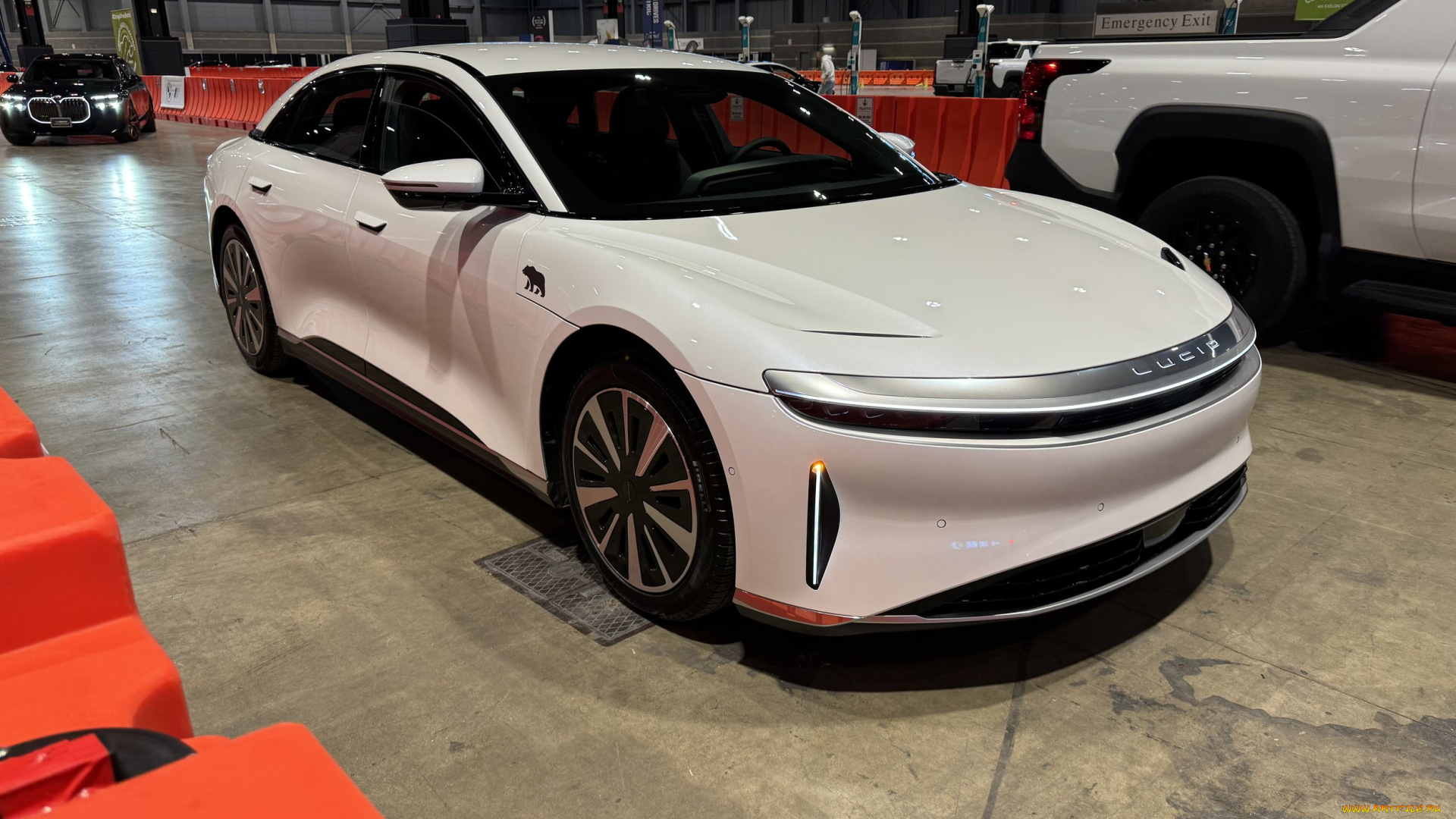 lucid, air, pure, , chicago, auto, show, 2024, автомобили, выставки, и, уличные, фото, lucid, air, pure, чикагский, автосалон, 2024