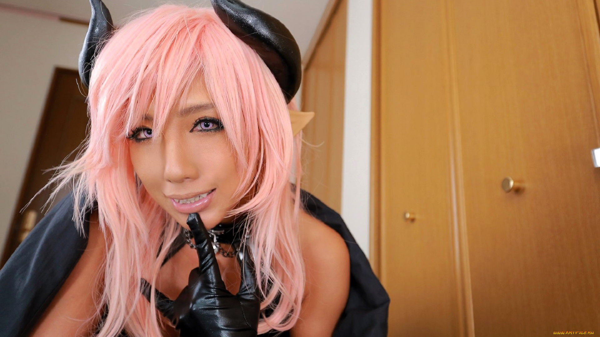 девушки, nonsummerjack, образ, костюм, косплей, наряд, рога, крылья, хвост, перчатки, шкаф