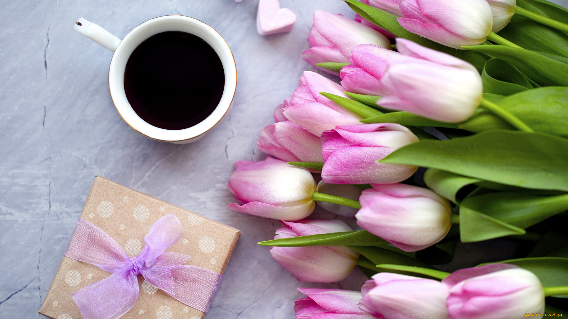 праздничные, день, святого, валентина, , сердечки, , любовь, сердечки, чашка, кофе, подарок, коробка, тюльпаны, букет, цветы