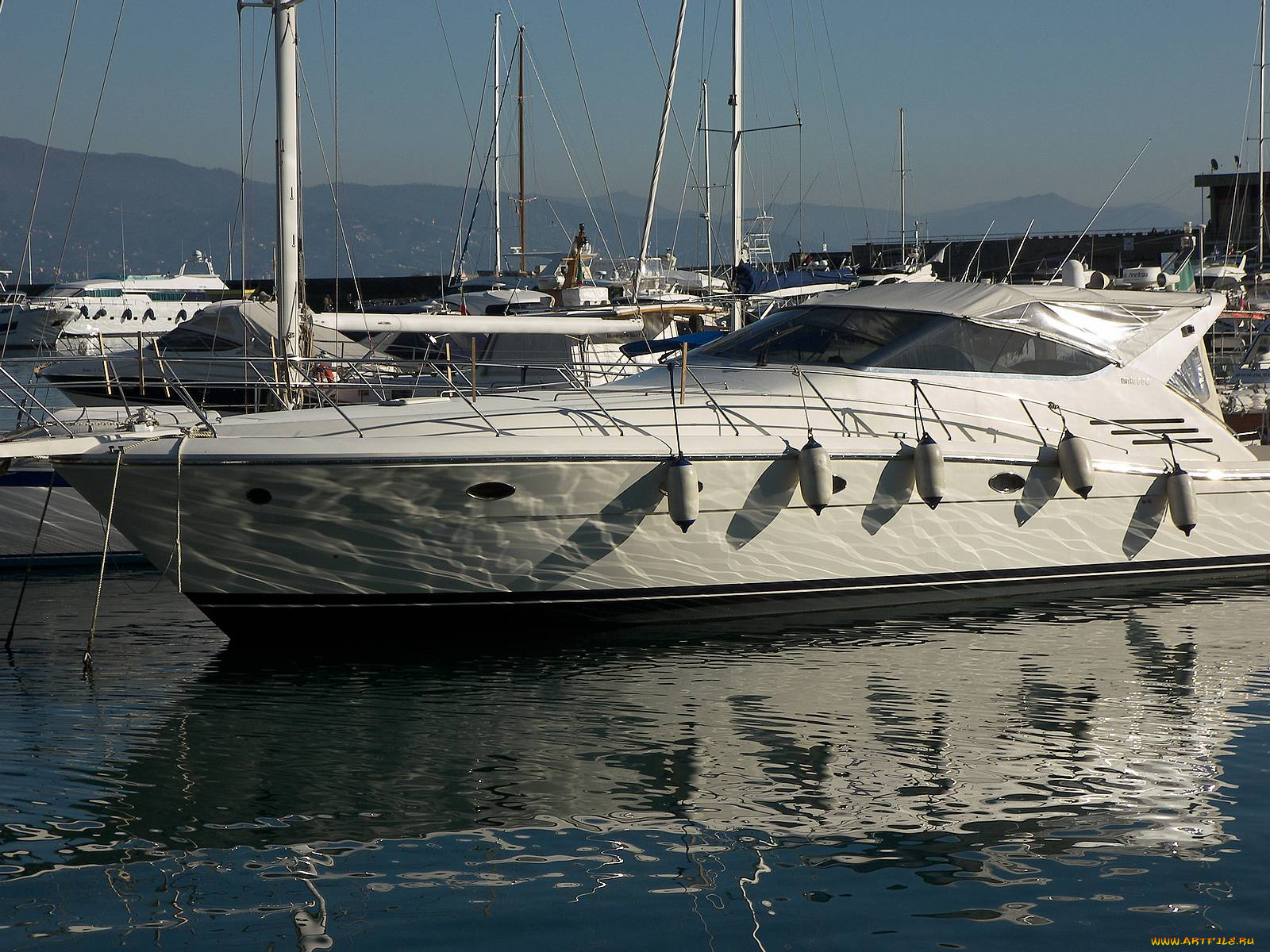 корабли, катера