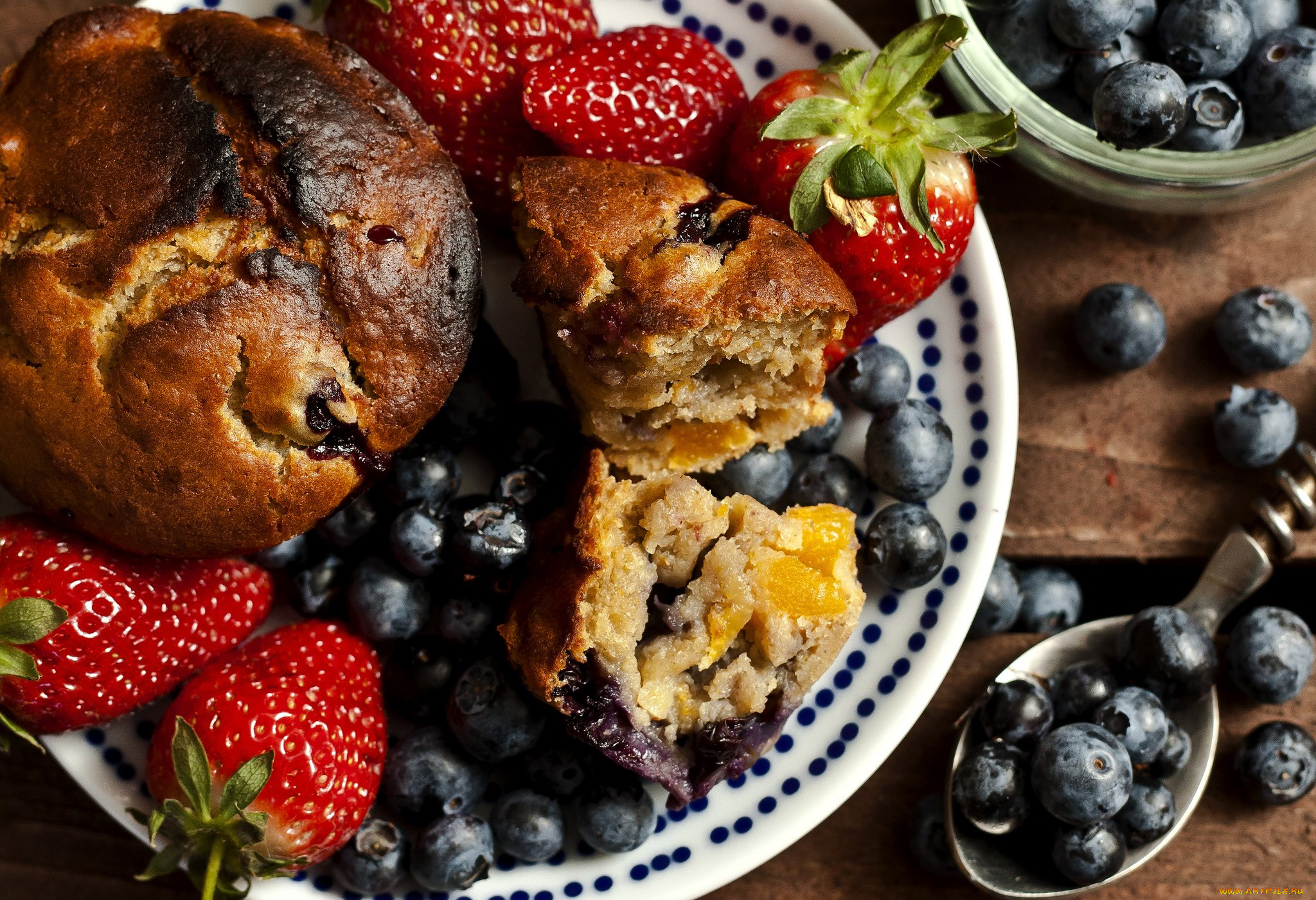 еда, пирожные, кексы, печенье, клуюника, кекс, голубика