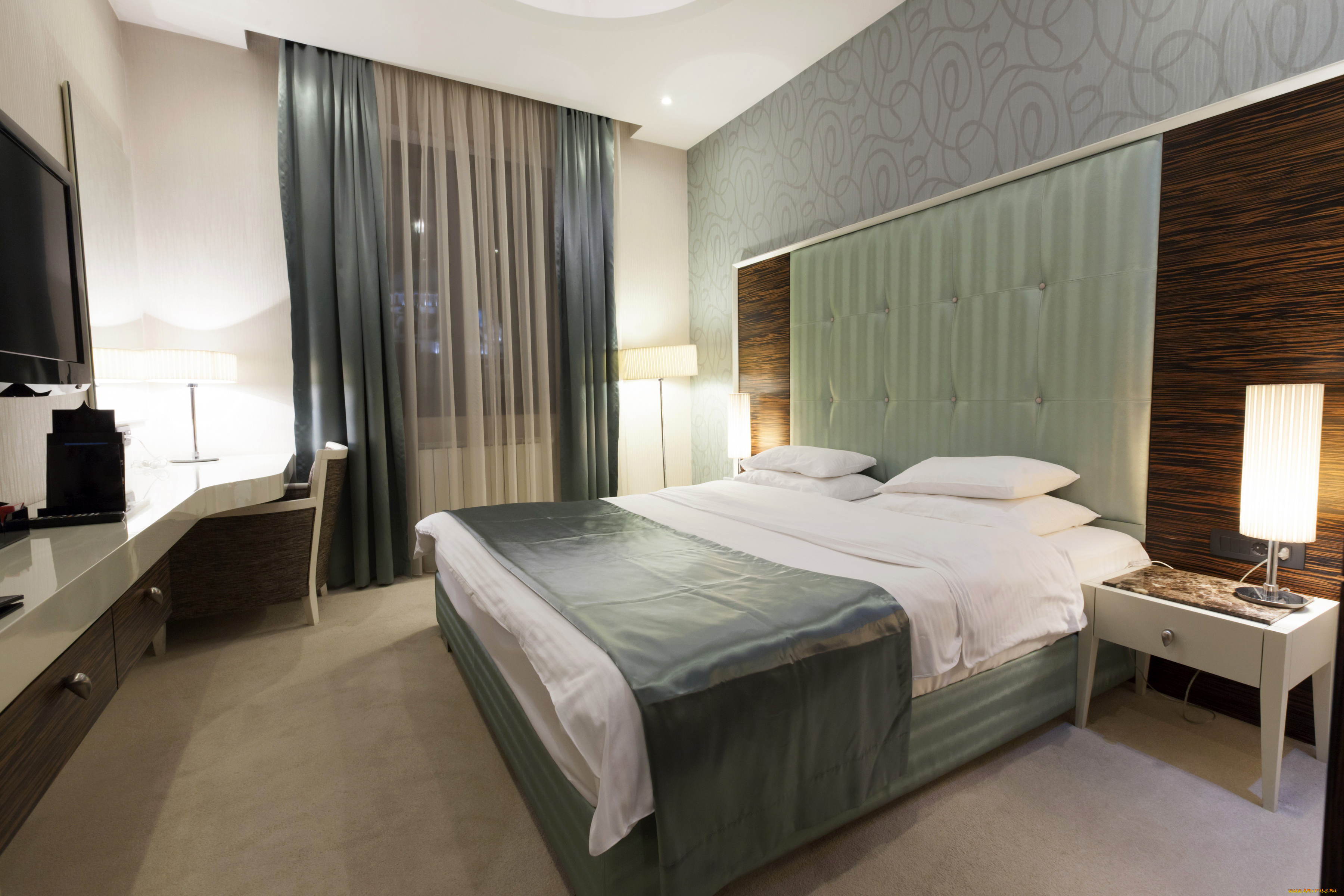 интерьер, спальня, кровать, лампа, шторы