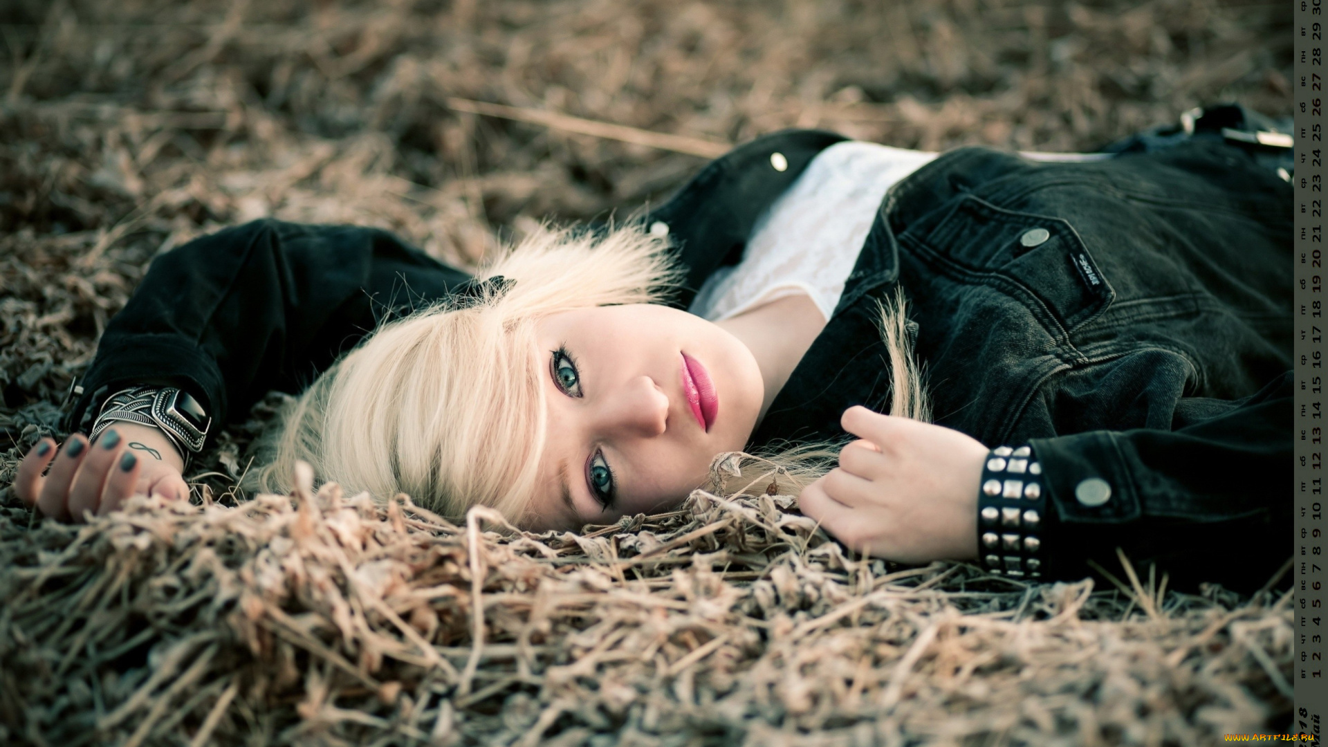 календари, девушки, взгляд