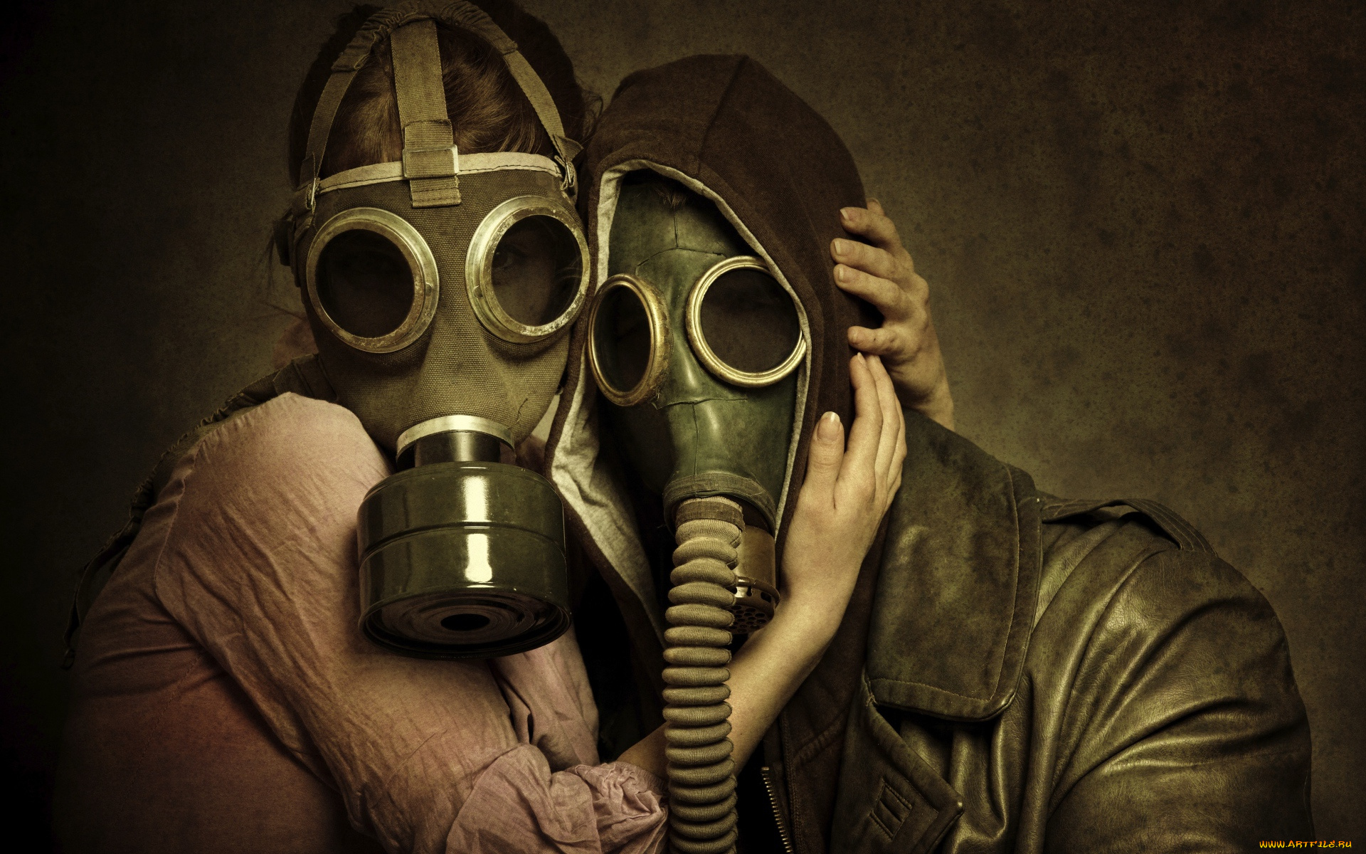 разное, мужчина, женщина, женщина, мужчина, объятия, противогазы
