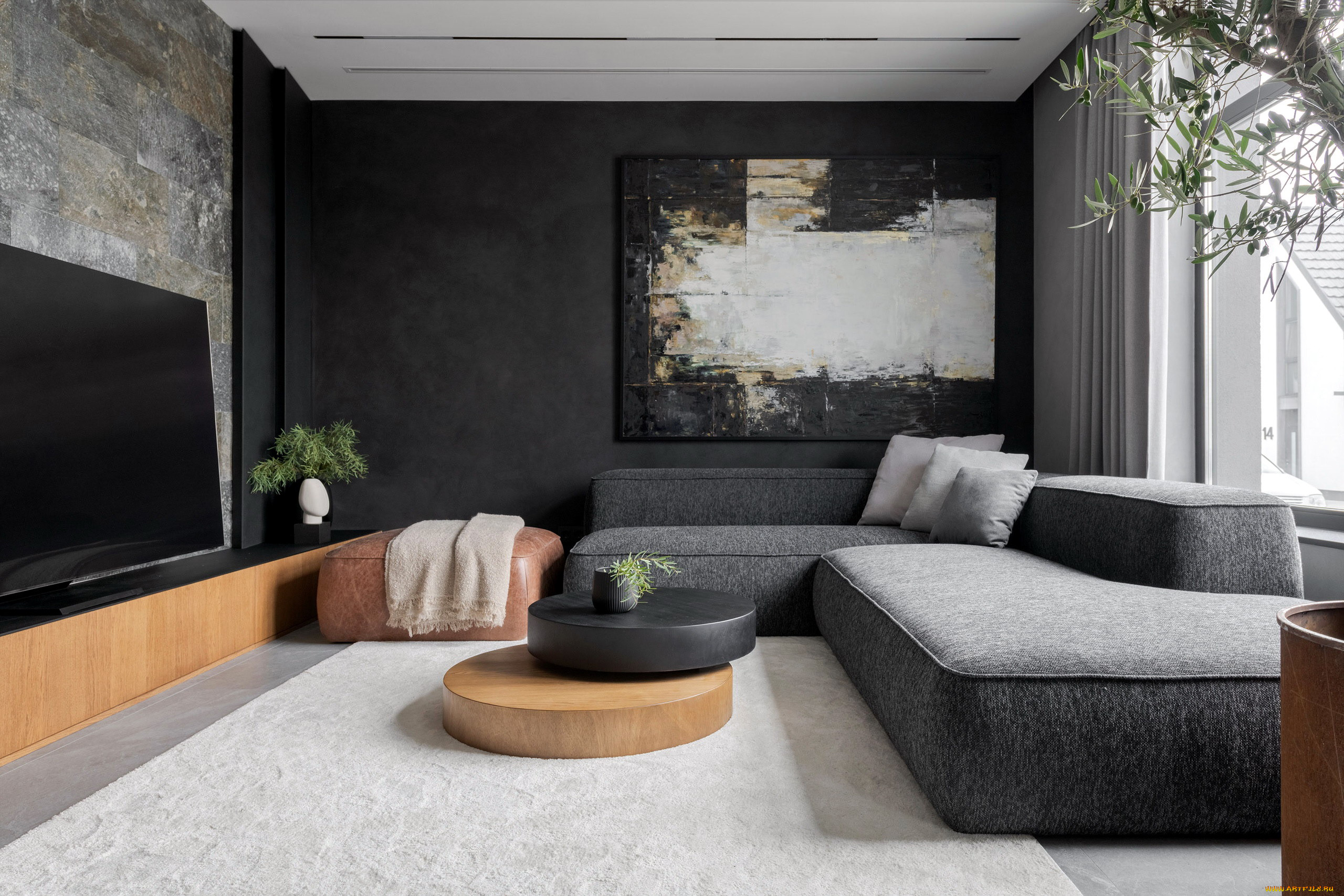 интерьер, гостиная, картина, телевизор, диван, пуфик, столик