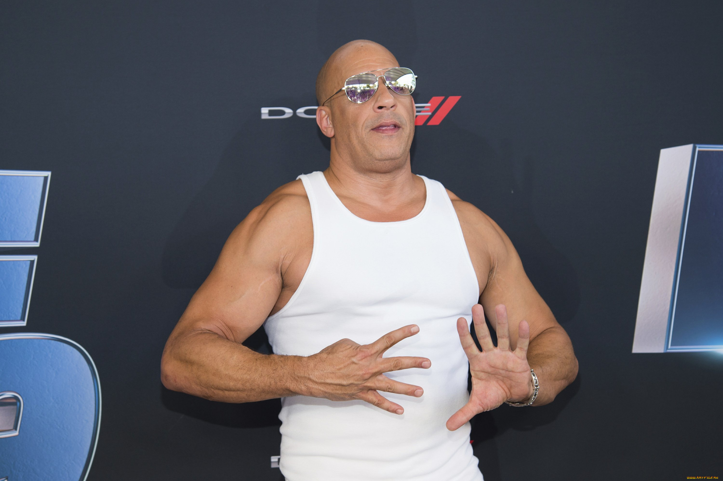 мужчины, vin, diesel, актер, очки, майка, пальцы, жест