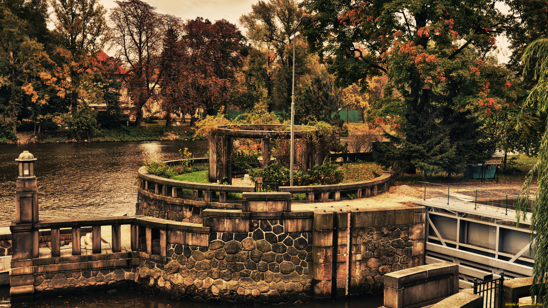 города, другое, водоем, фонарь, дерево