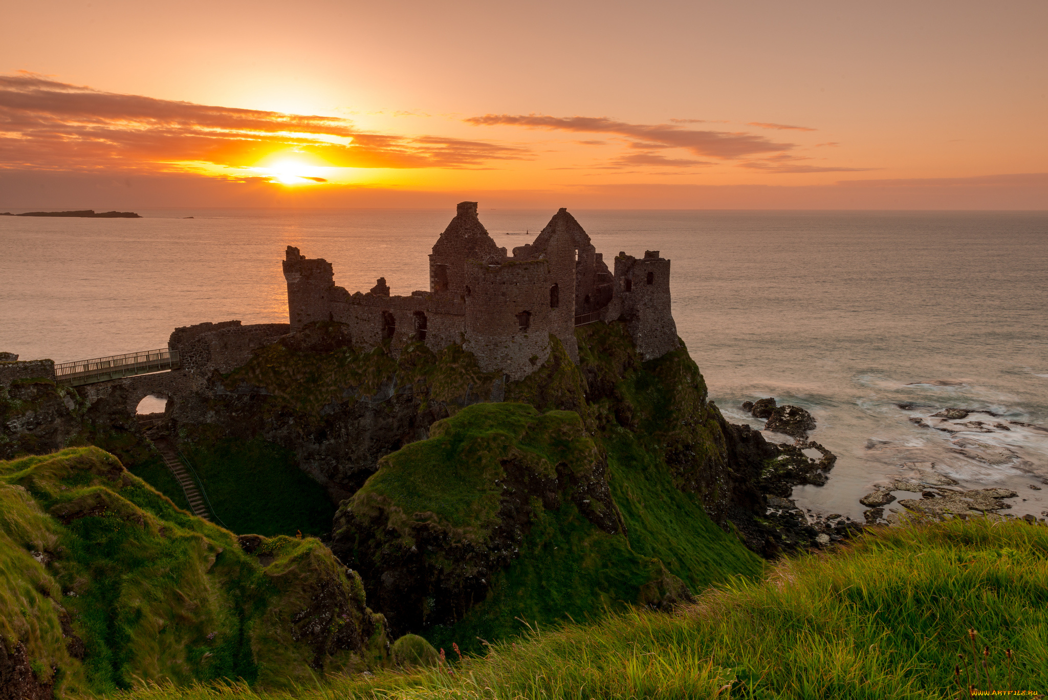 dunluce, castle, ireland, города, исторические, архитектурные, памятники, замок, данлюс, побережье, скала, закат, развалины, ирландское, море, ирландия