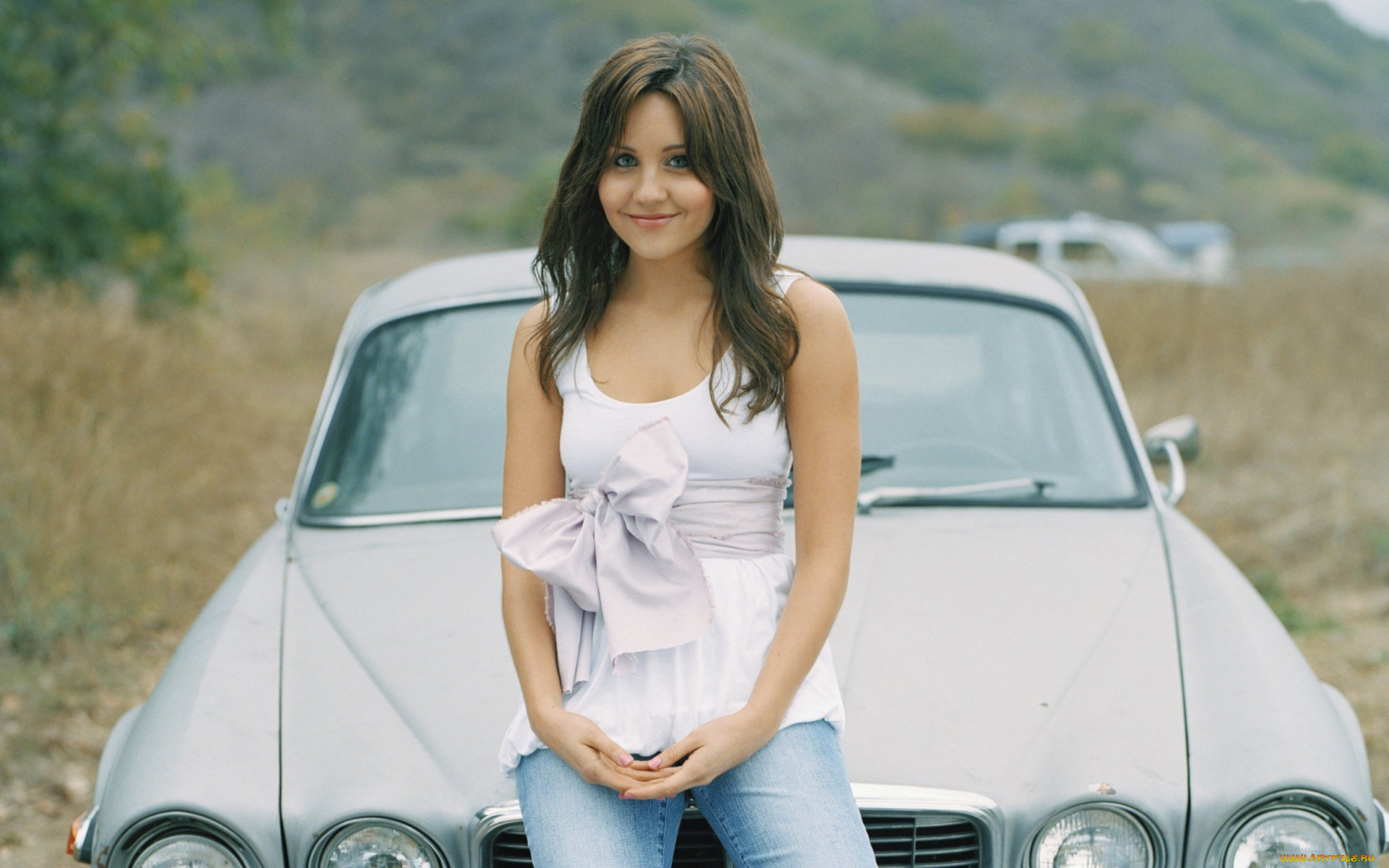Amanda, Bynes, девушки, , , джинсы, блуза, автомобиль, бант