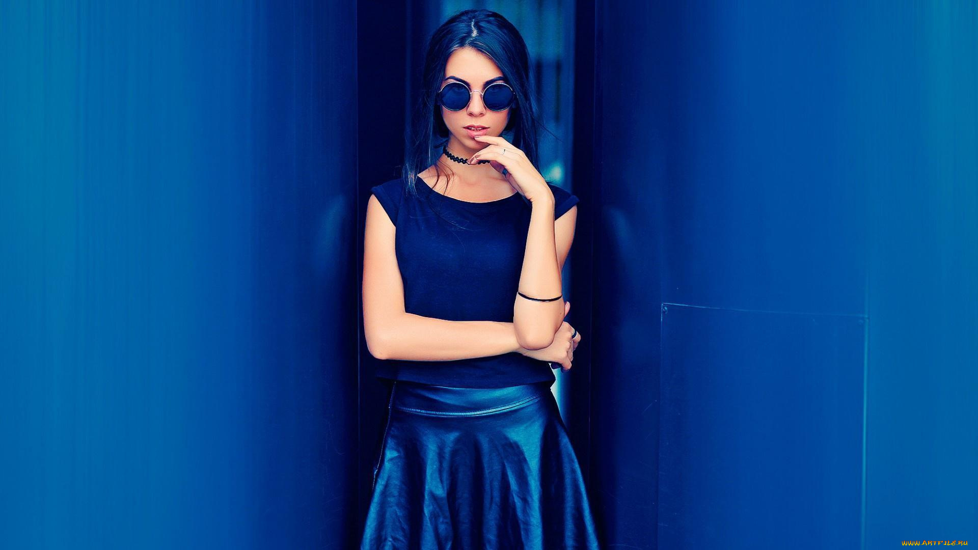 девушки, -unsort, , брюнетки, темноволосые, юбка, брюнетка, очки, синий, топ