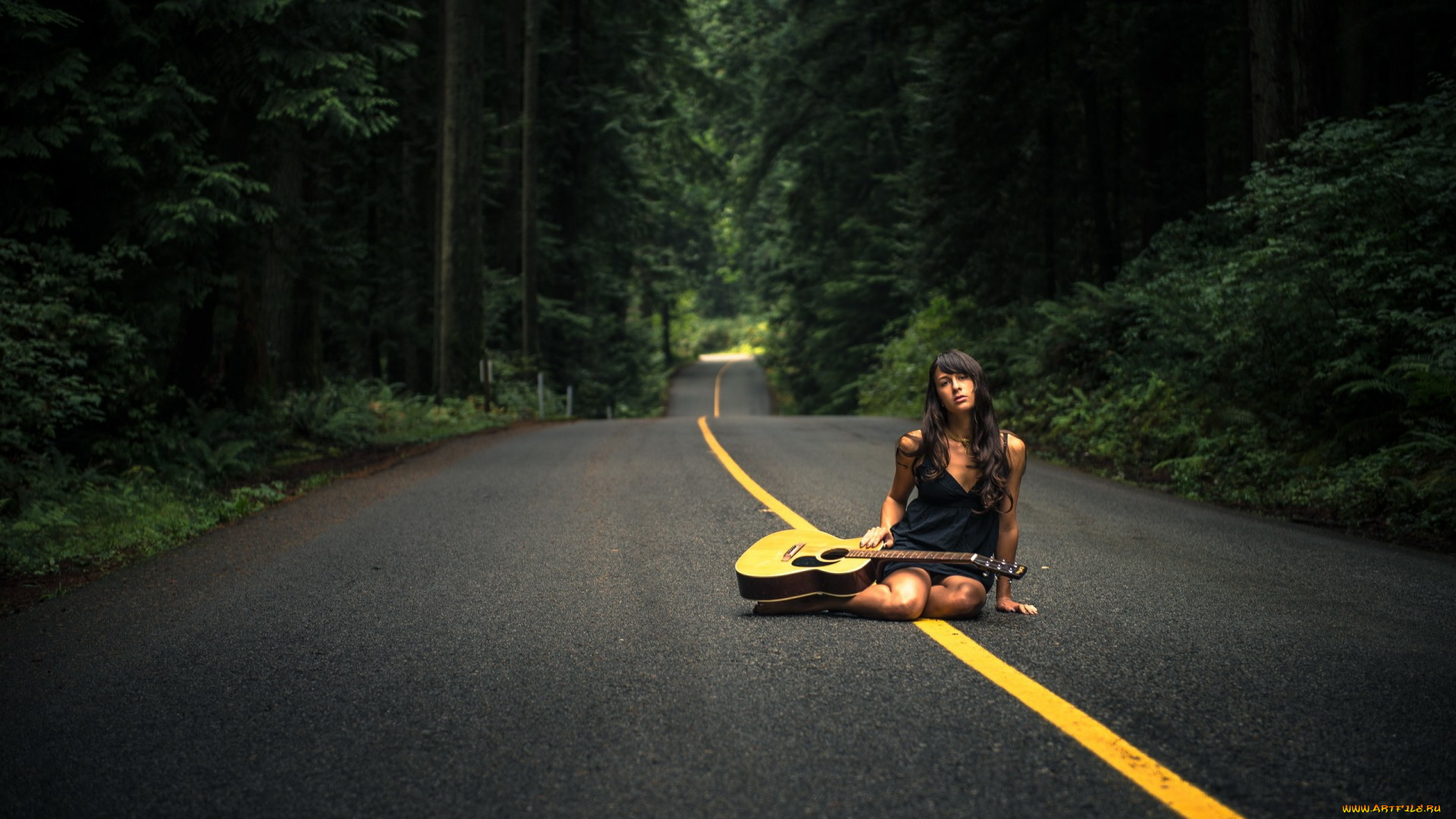 музыка, -другое, взгляд, девушка, деревья, дорога, гитара, природа