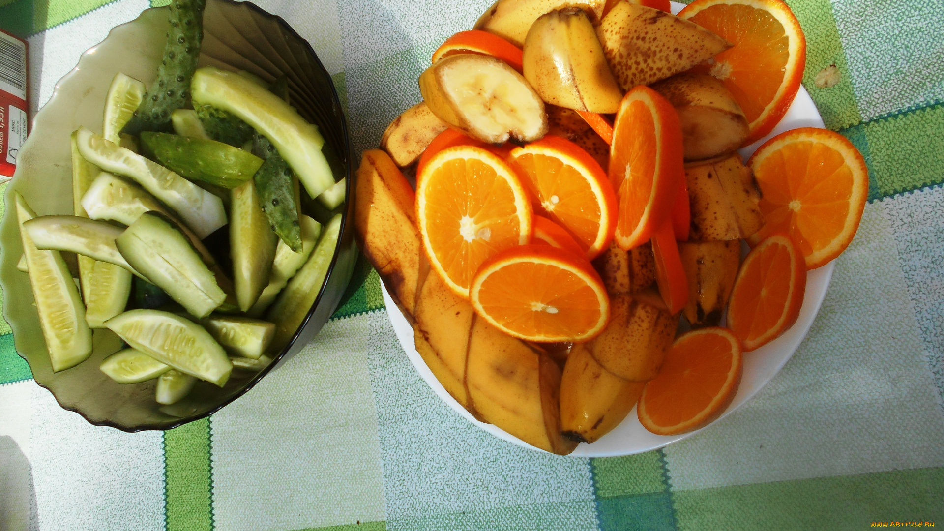 еда, бананы, ежа, огурцы, апельсины, фрукты