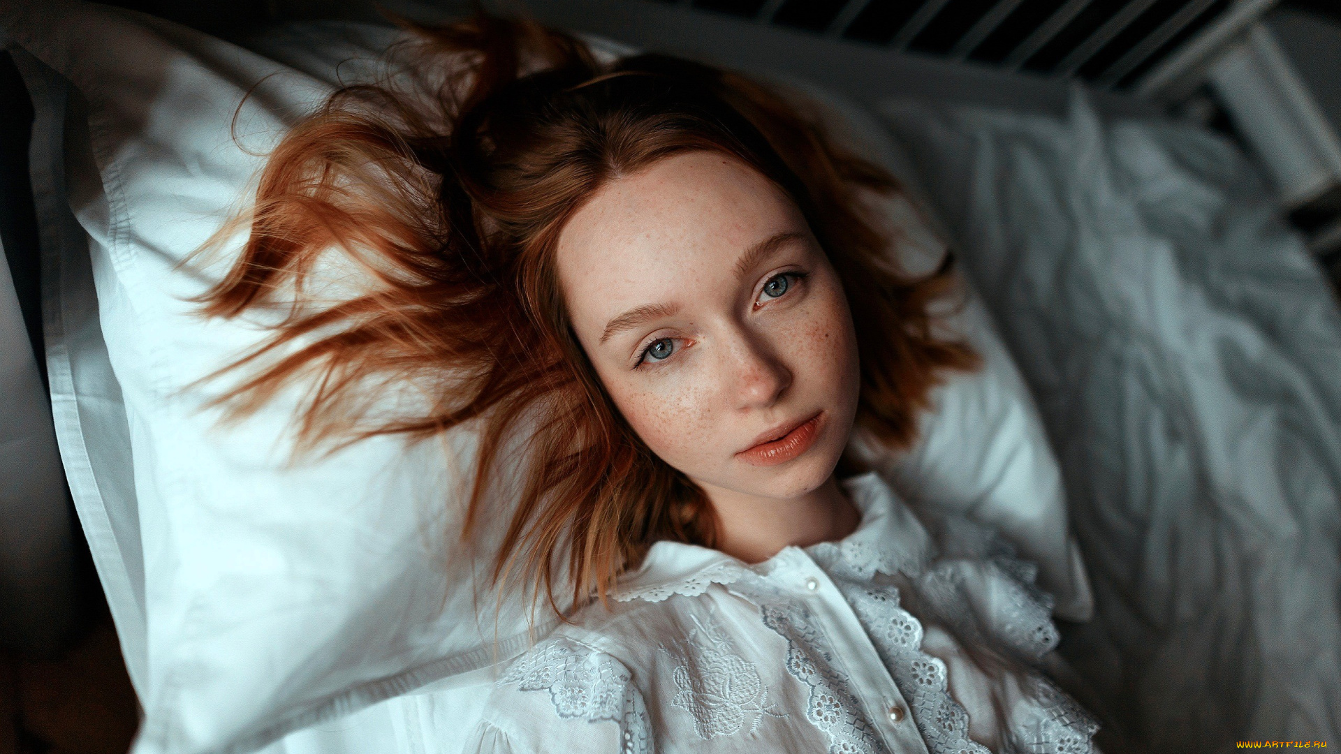 девушки, -, лица, , портреты, рыжая, лицо, блузка, подушка, постель