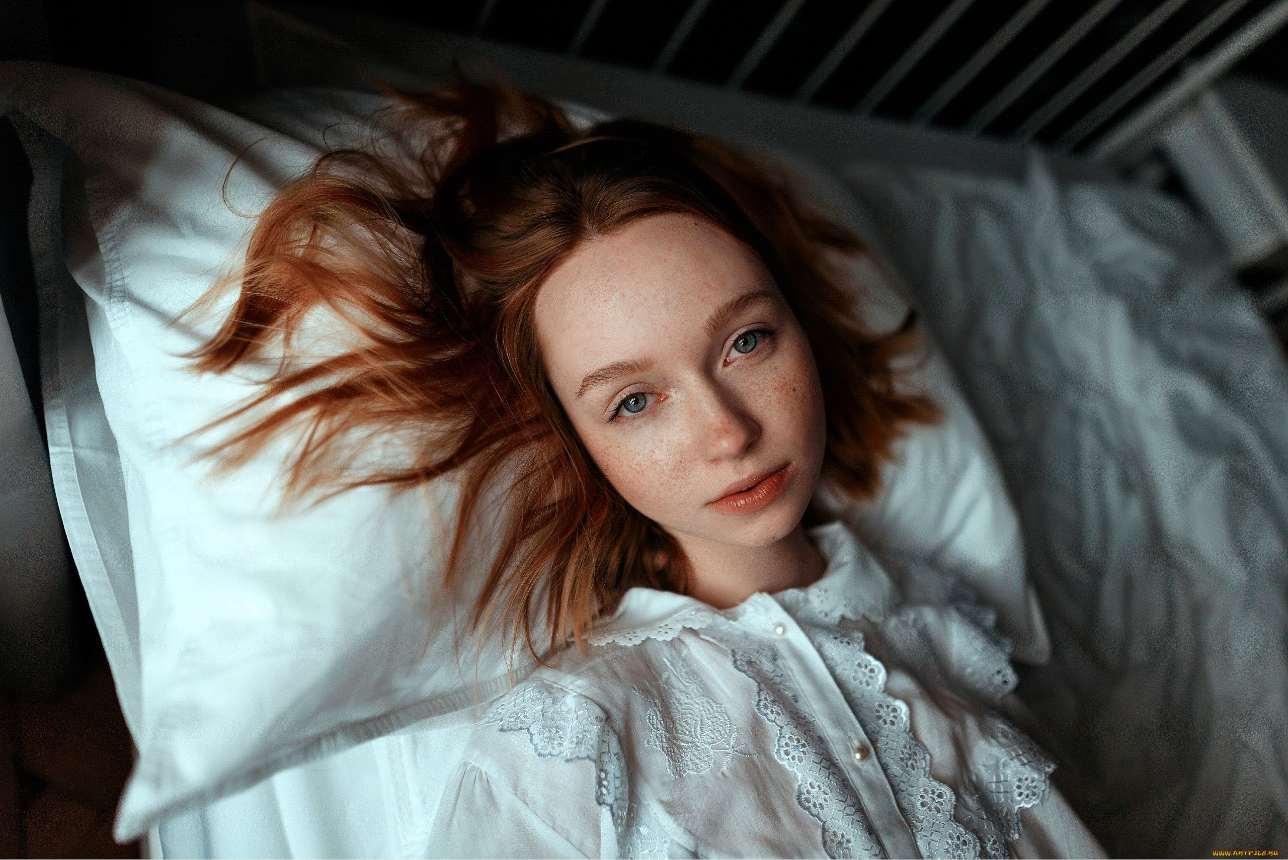 девушки, -, лица, , портреты, рыжая, лицо, блузка, подушка, постель
