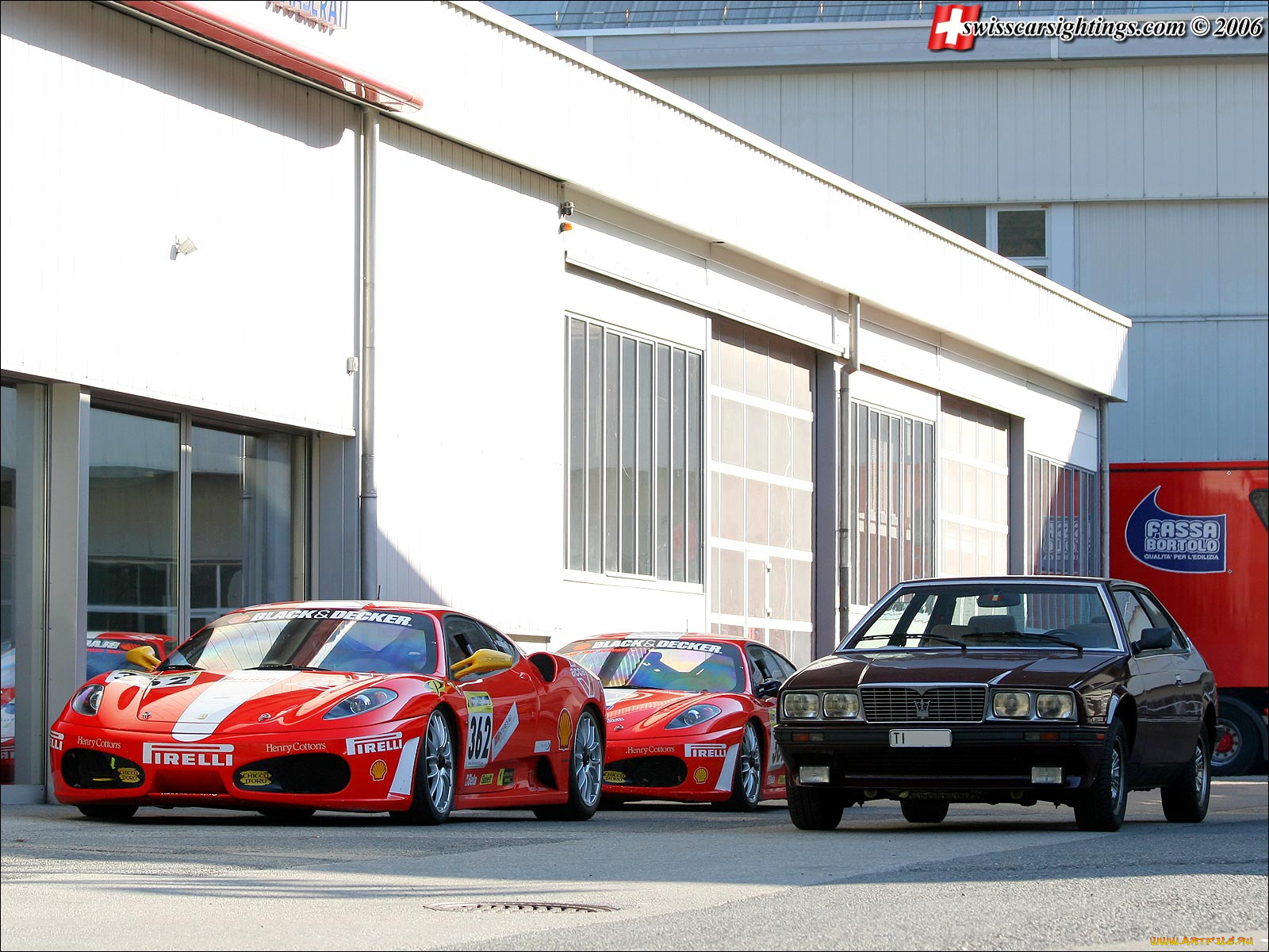 автомобили, разные, вместе