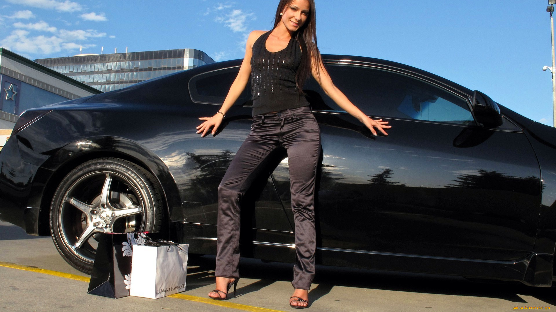 девушки, melisa, mendiny, , kristina, uhrinova, шатенка, майка, брюки, пакеты, машина, парковка, торговый, центр