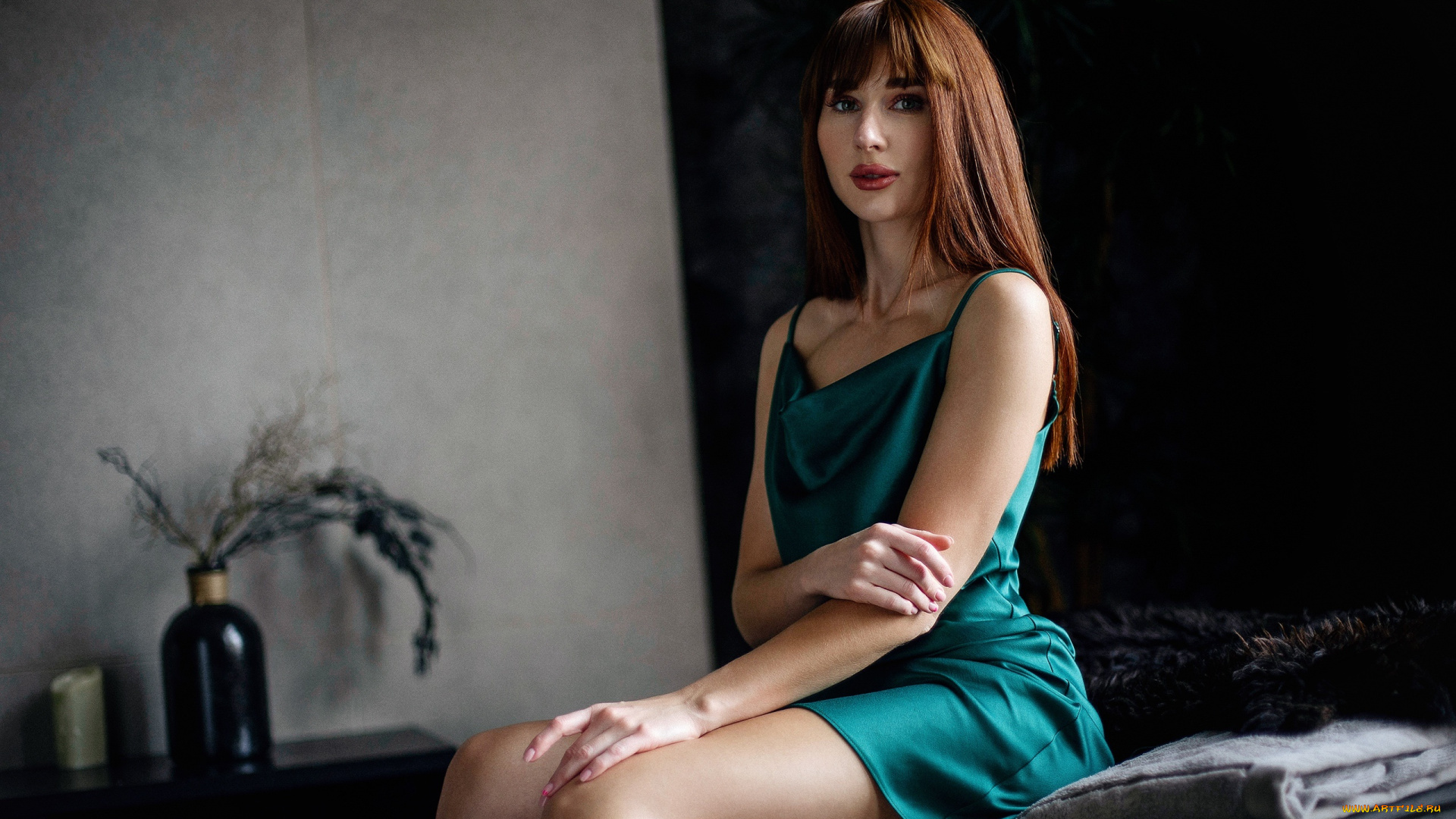 ника, сбродова, девушки, девушка, женщина, шатенка, темноволосая, сексуальная, модель, звезда, позирует, разная, обувь, верхняя, стильная, одежда, нижнее, эротическое, бельё, трусы, лифчик, колготки, чулки, аксессуары, макияж, и, множество, элементов, на, фотографии