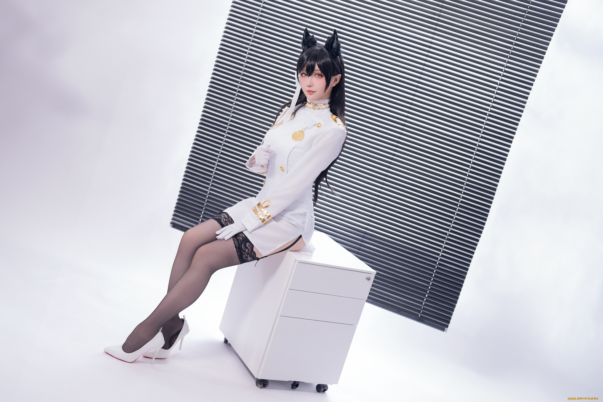 hoshilily, девушки, девушка, женщина, брюнетка, темноволосая, сексуальная, модель, звезда, позирует, разная, обувь, верхняя, стильная, одежда, нижнее, эротическое, бельё, трусы, лифчик, колготки, чулки, аксессуары, макияж, и, множество, элементов, на, фотографии