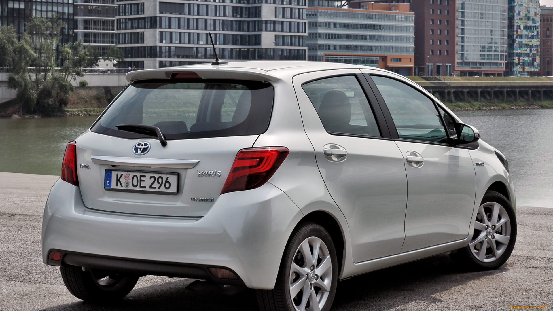 автомобили, toyota, светлый, yaris, hybrid, 2014г