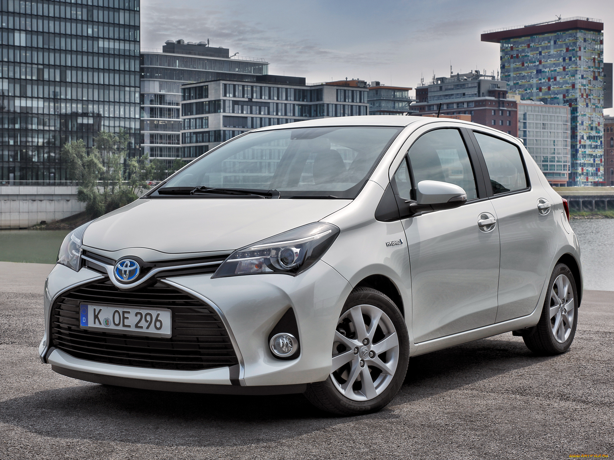 автомобили, toyota, светлый, 2014г, yaris, hybrid